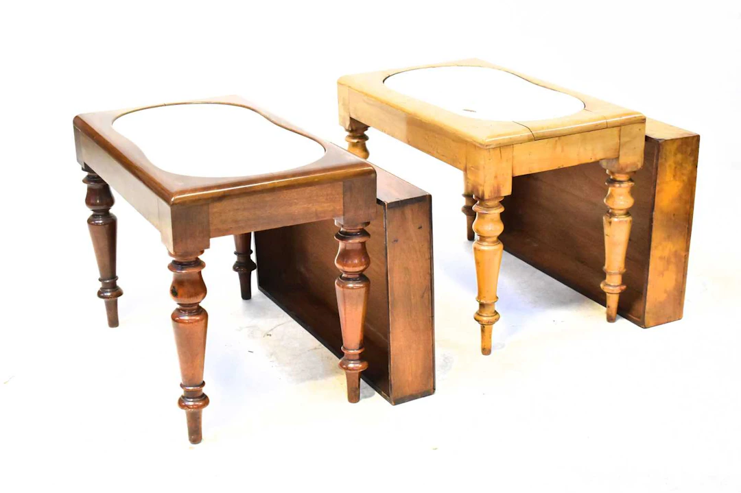 A Victorian bird's eye maple bidet
