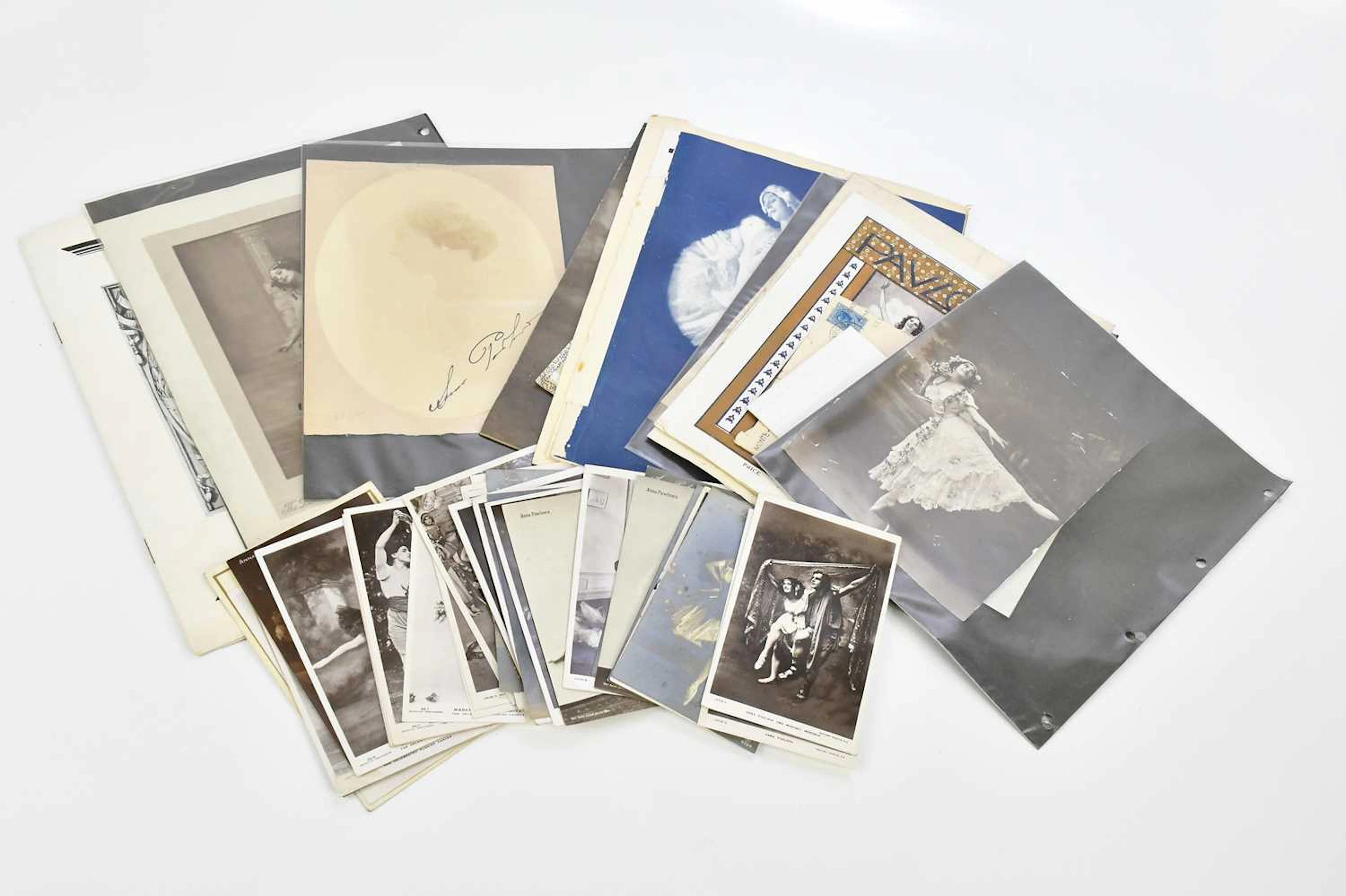 ANNA PAVLOVA; a collection of ephemera including postcards
