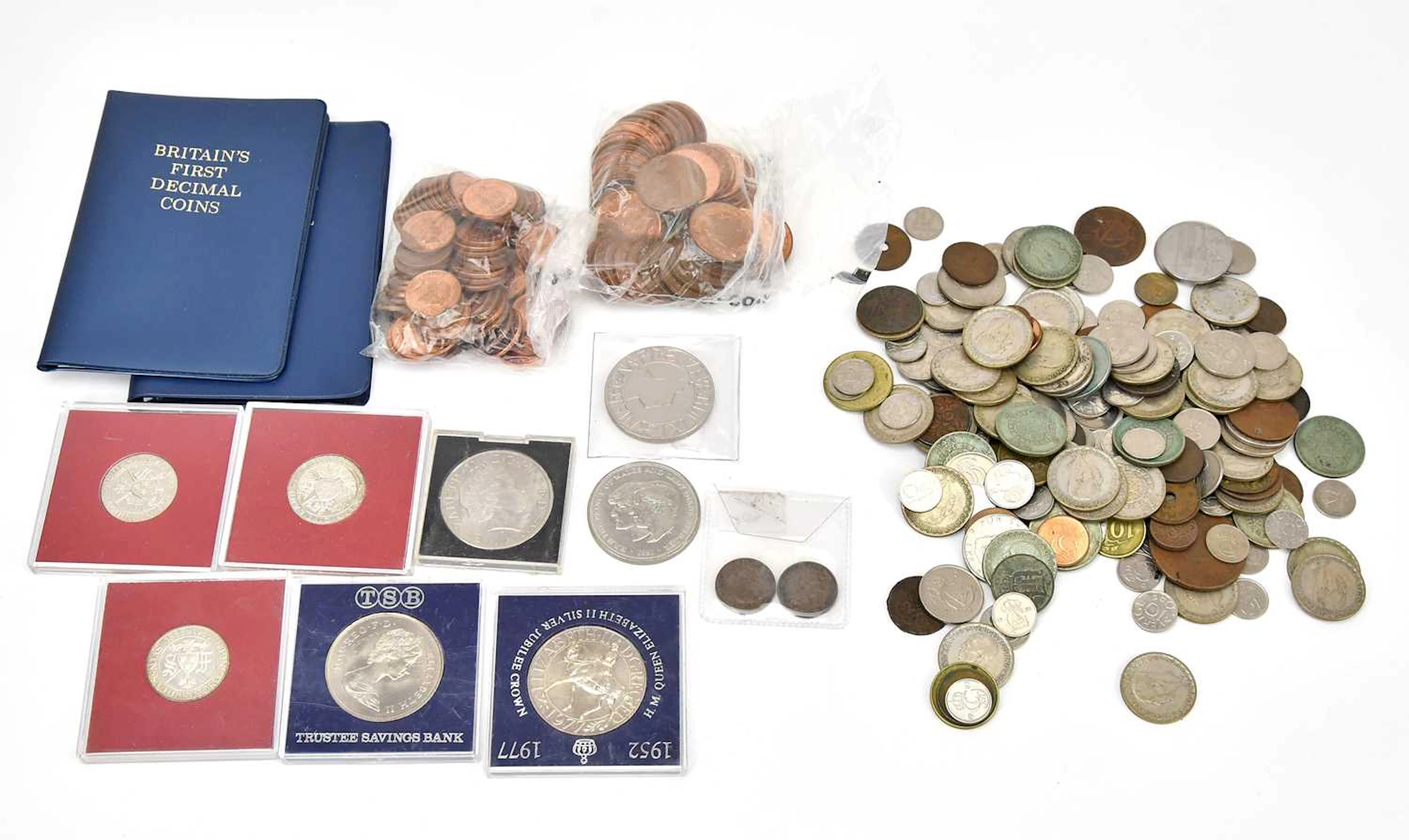 A small collection of predominantly British coins