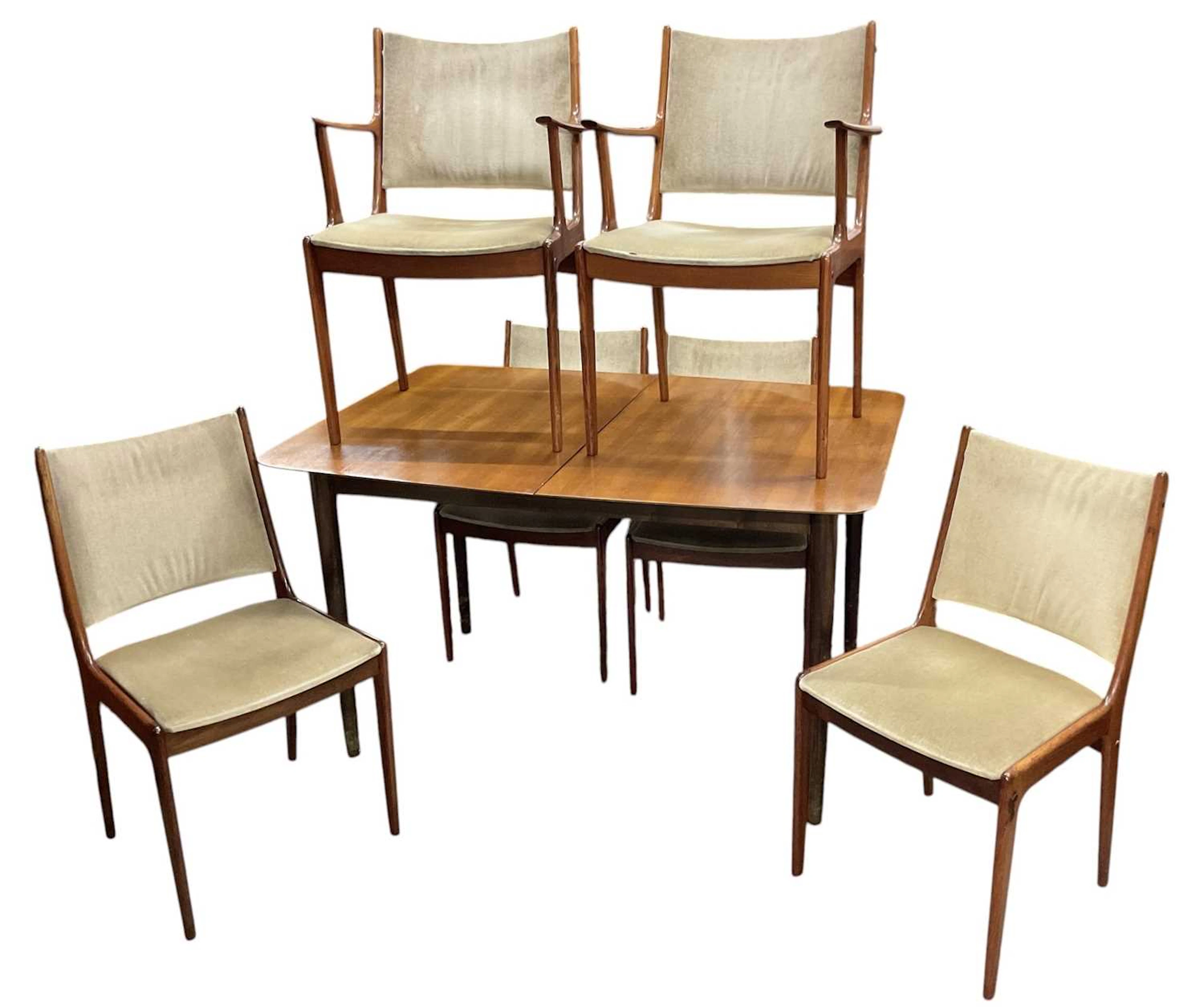 JOHANNES ANDERSEN FOR MOBELFABRIK; a teak mid century extending dining table