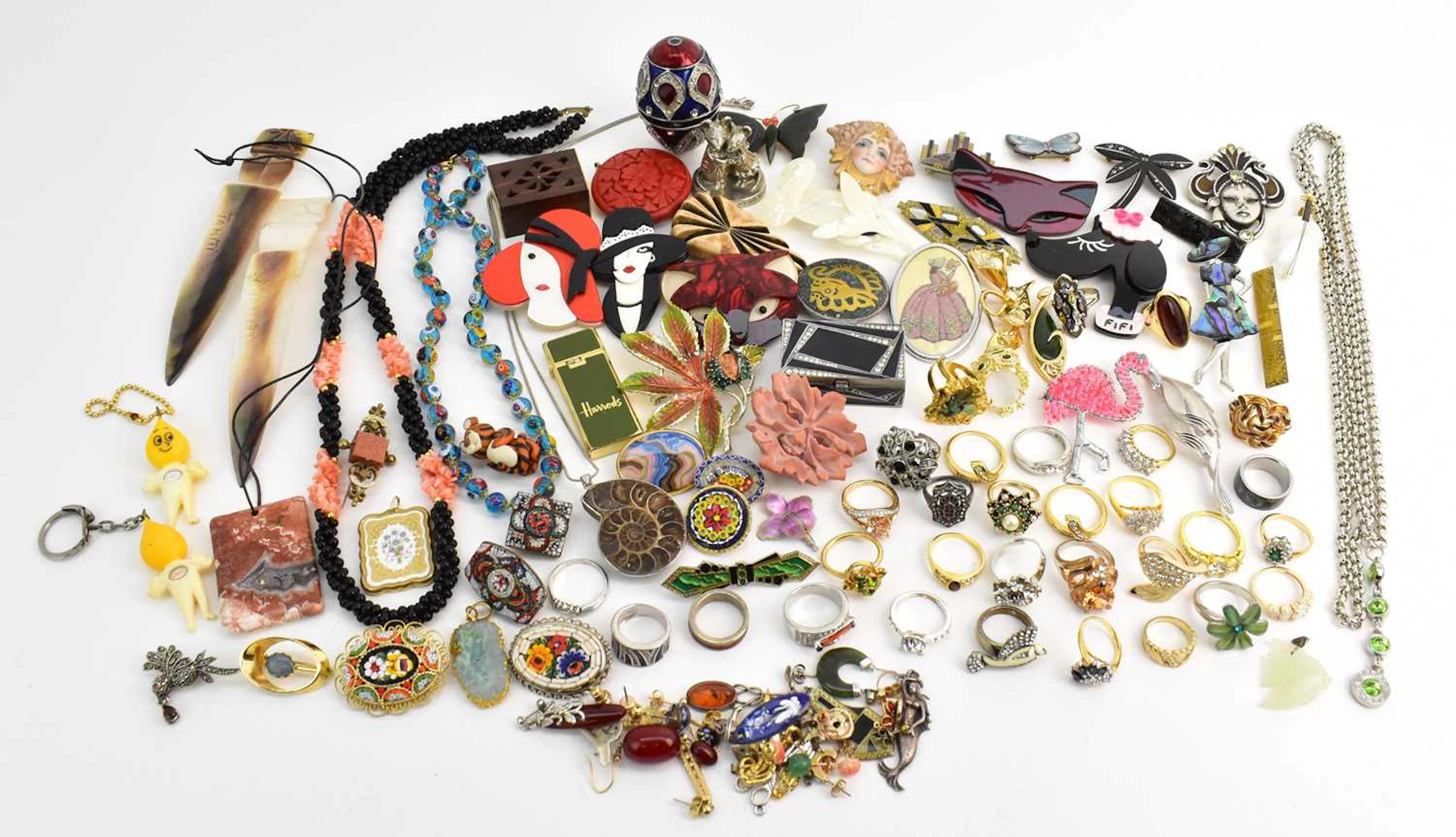 A collection of modern and vintage costume jewellery and collectables