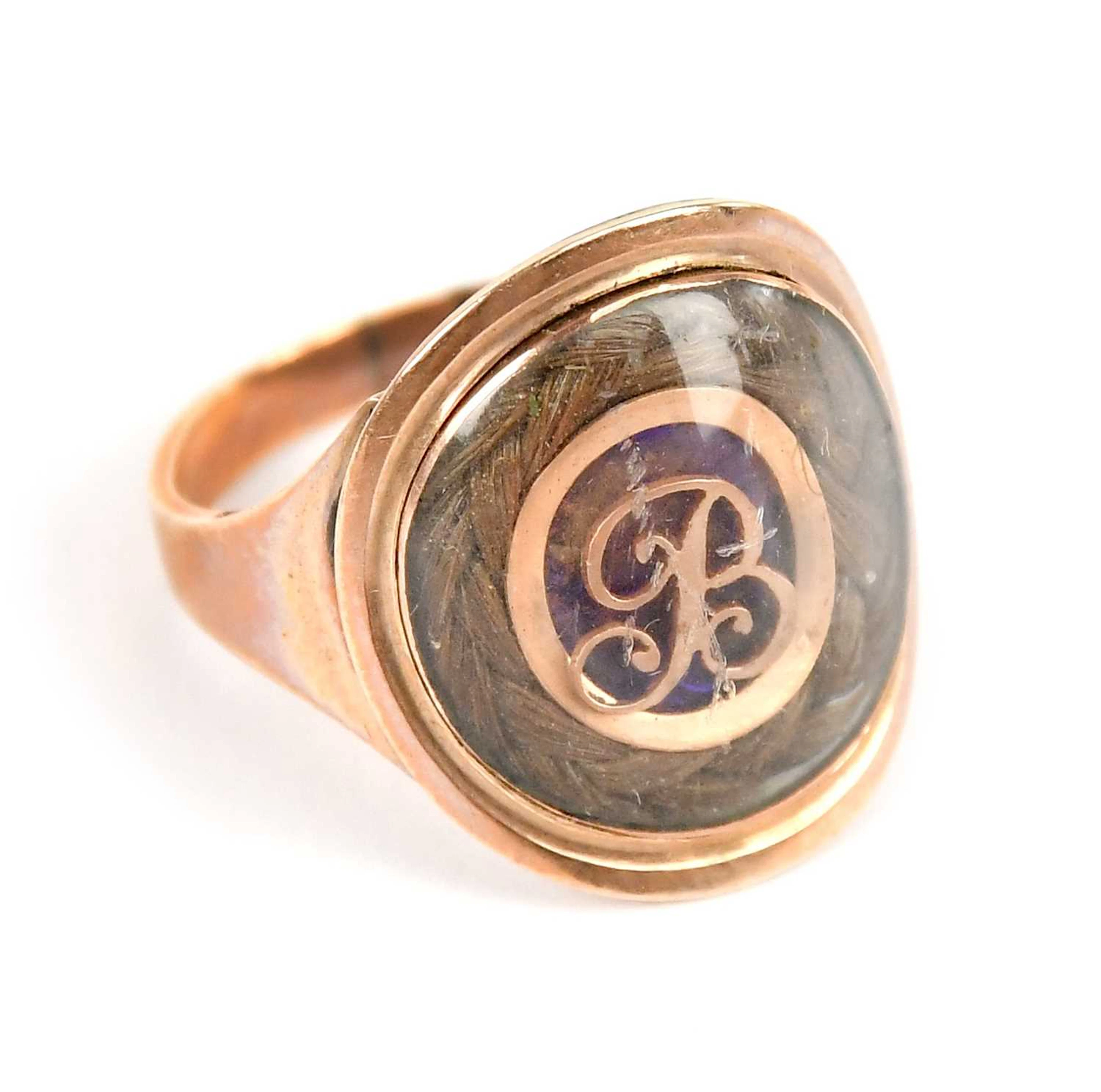 A George III yellow metal mourning ring