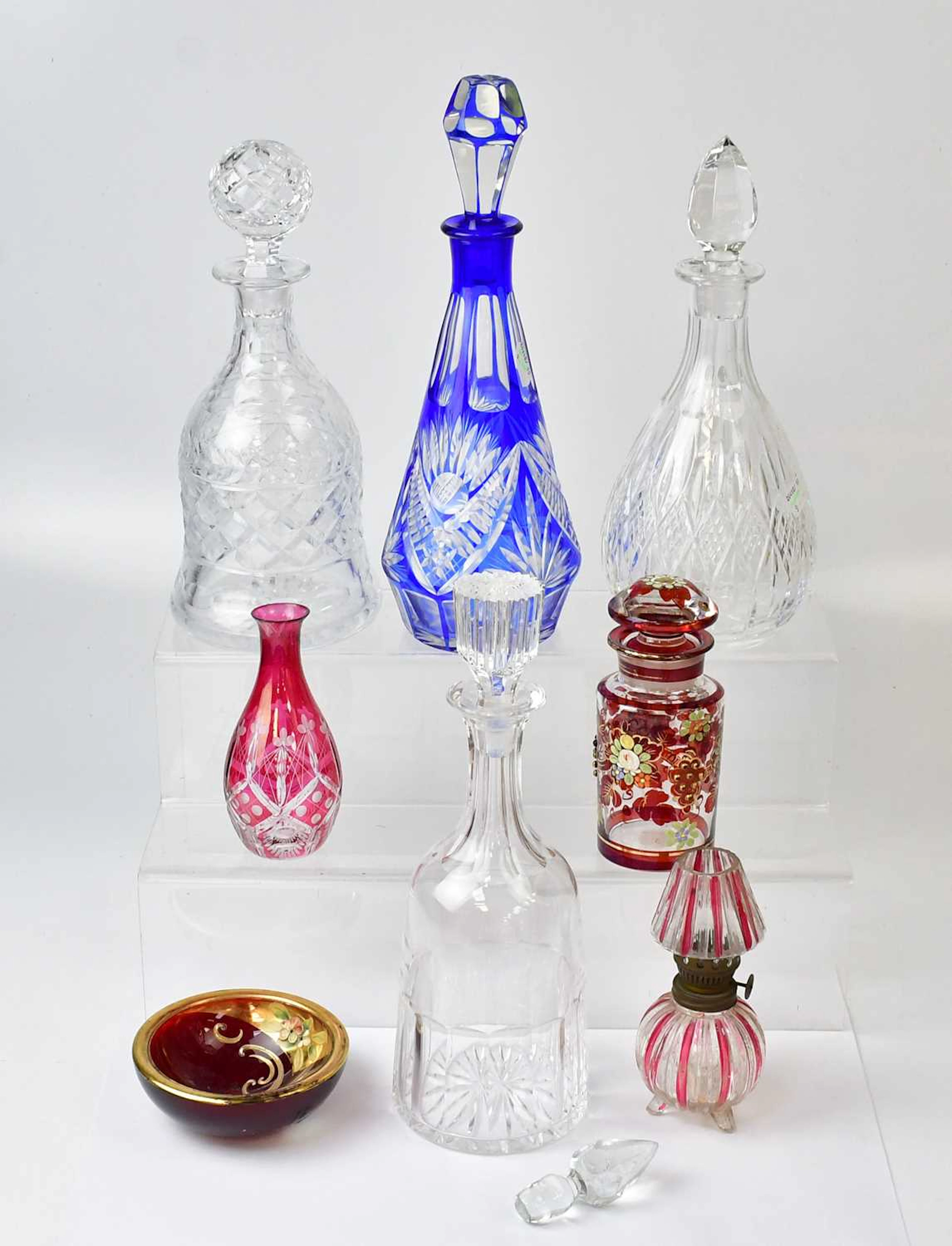 A quantity of decorative crystal and glassware