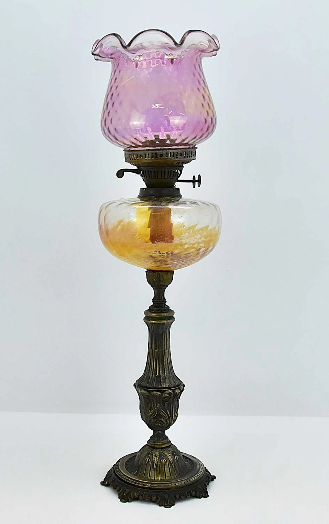A Victorian style tabletop oil lamp