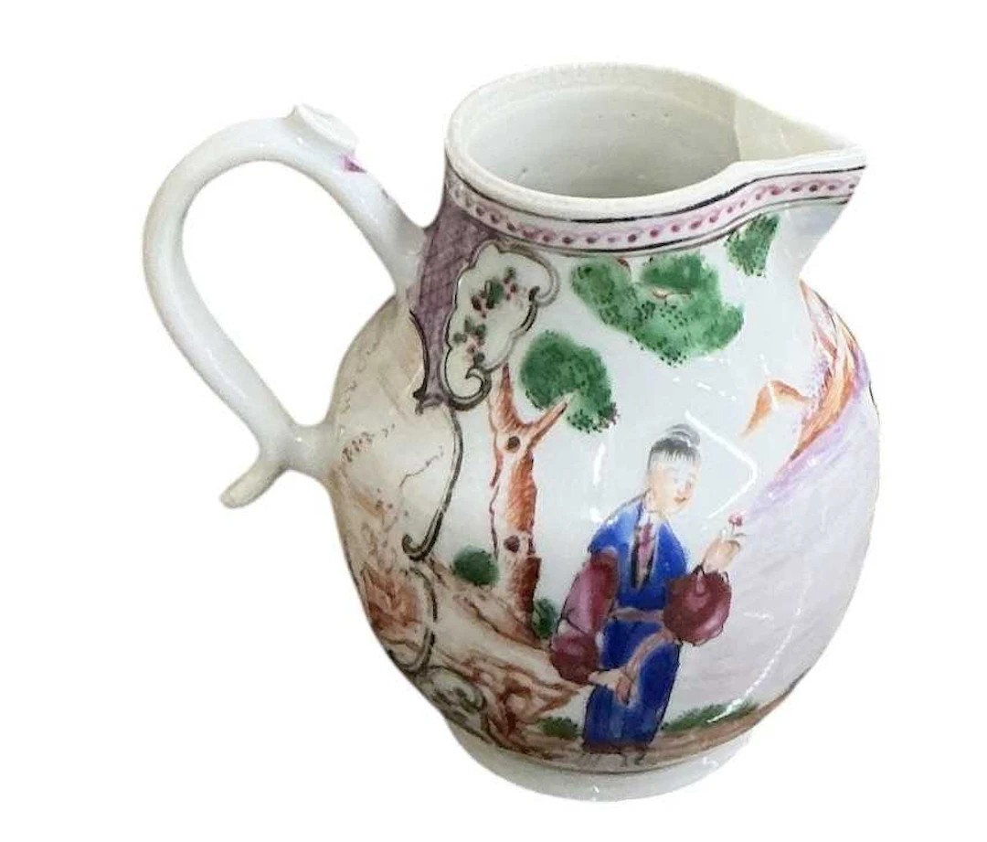 A 19th century Chinese hand painted Export ware porcelain sparrow beak jug