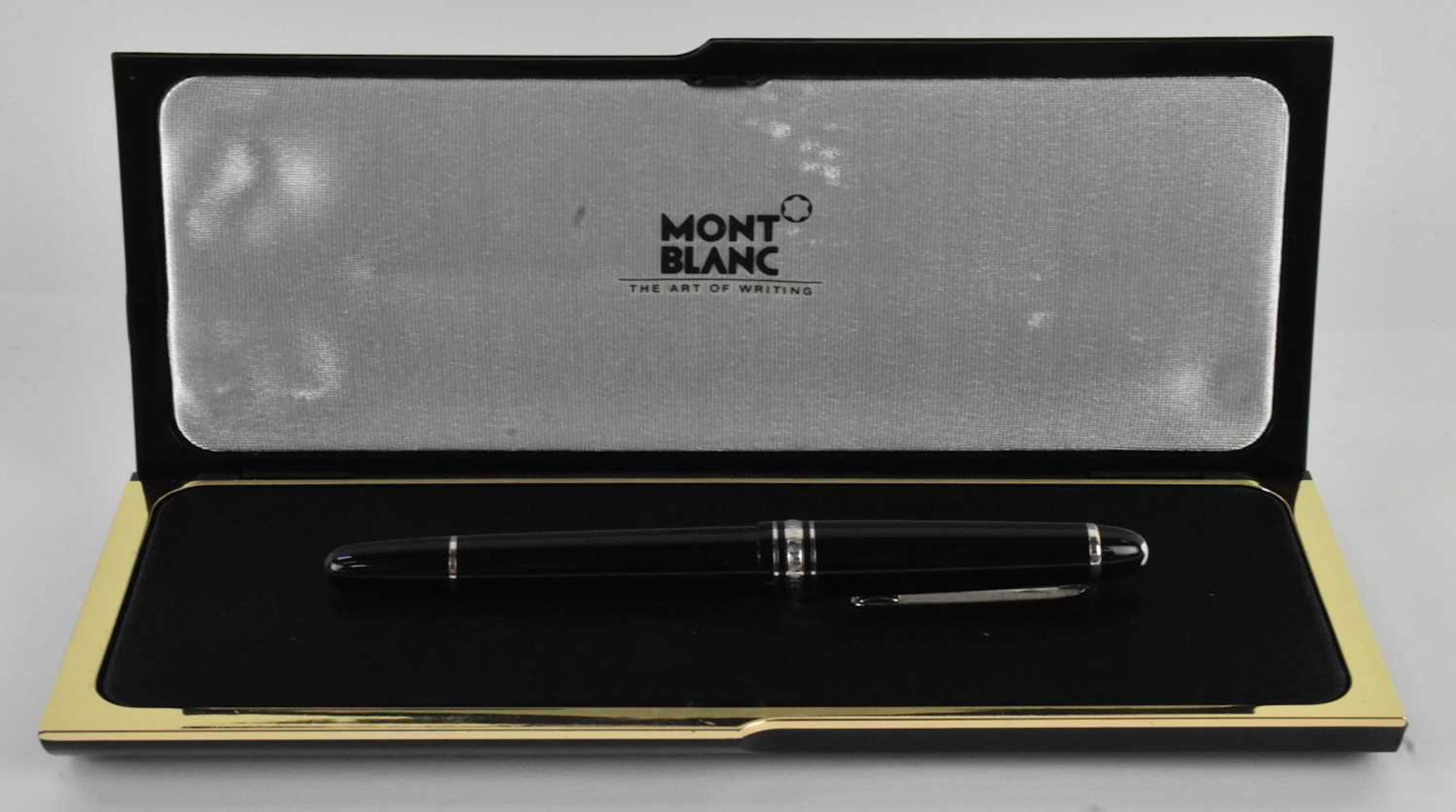 MONTBLANC; a cased 'Meisterstuck Solitaire' fountain pen