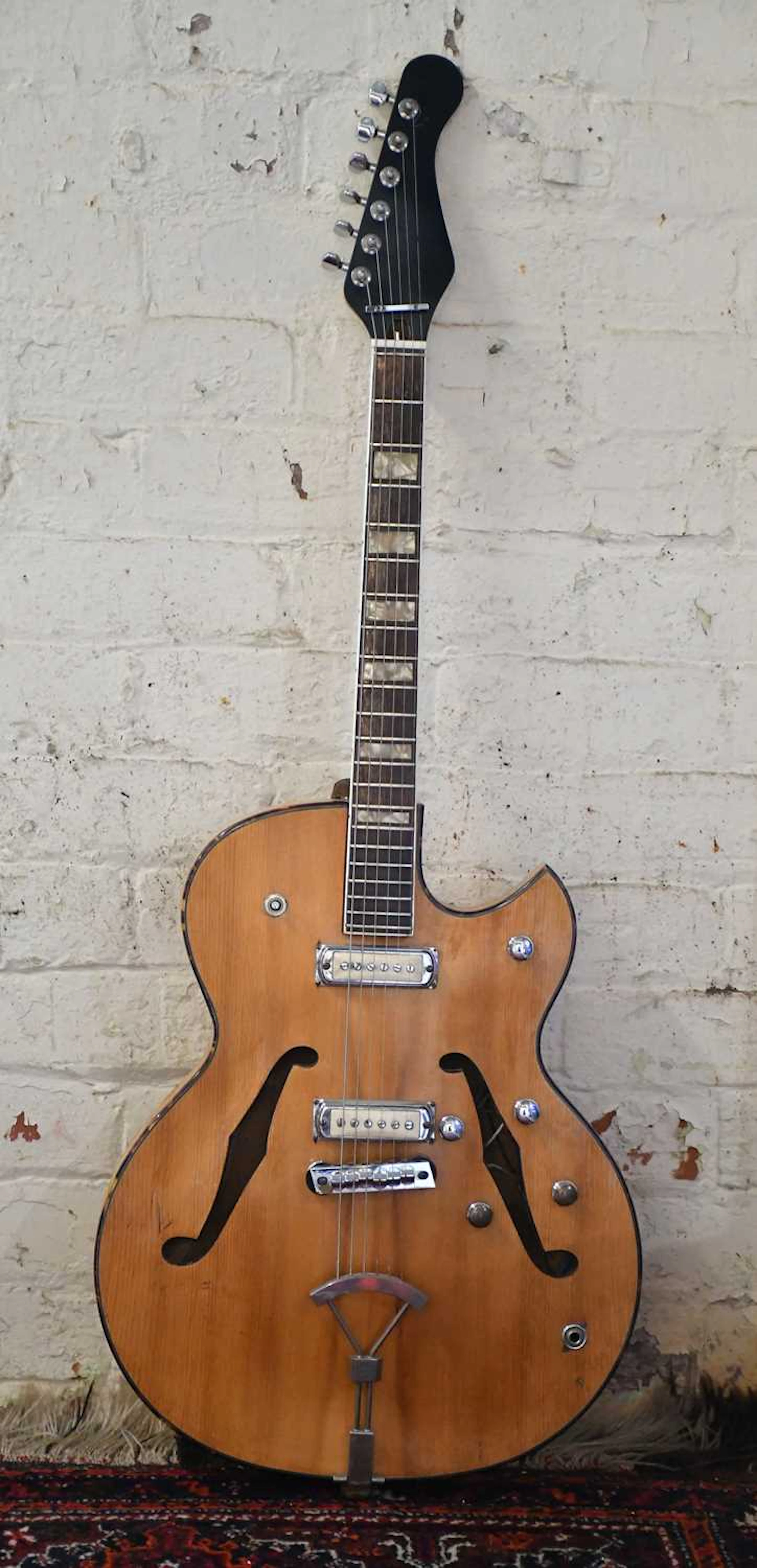 A 1960s German Hopf Allround style six string electric guitar