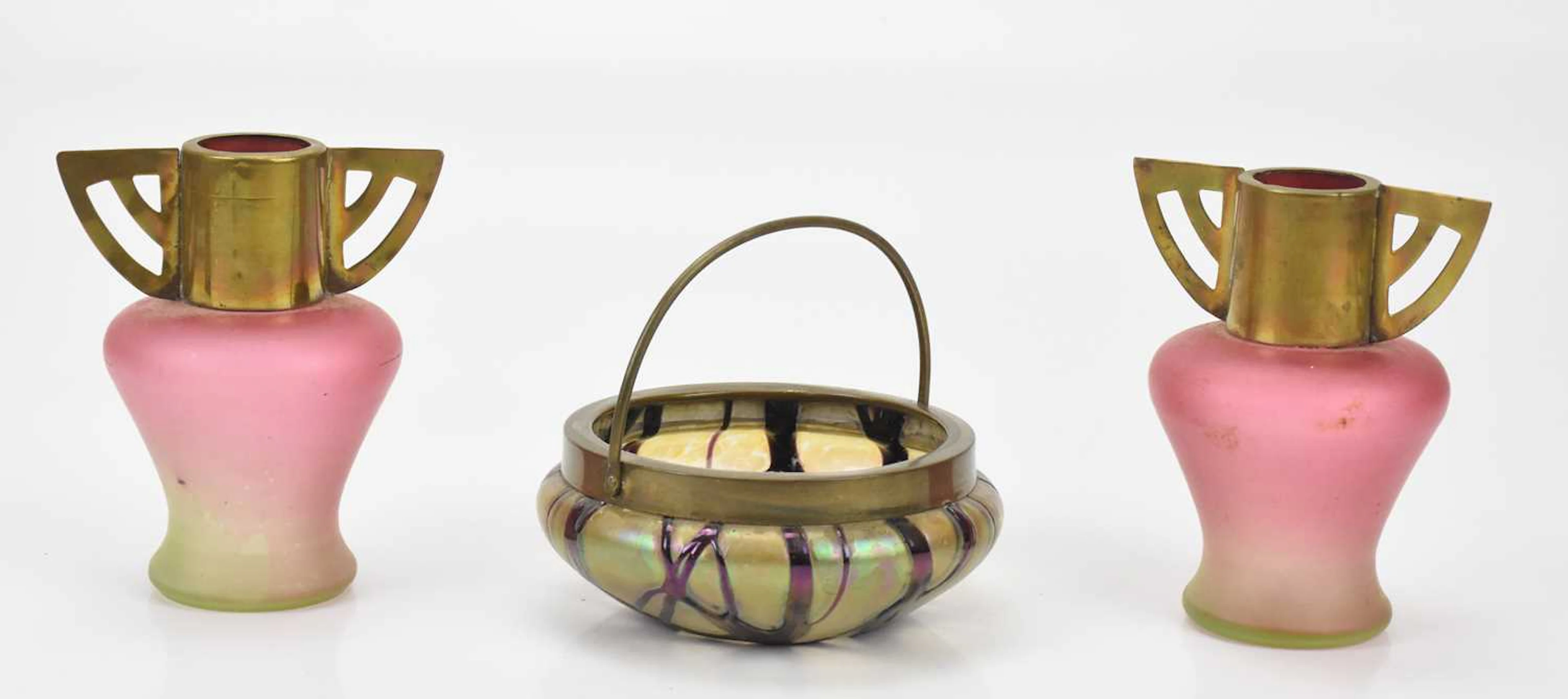 KRALIK; an Austrian Art Nouveau iridescent glass bowl