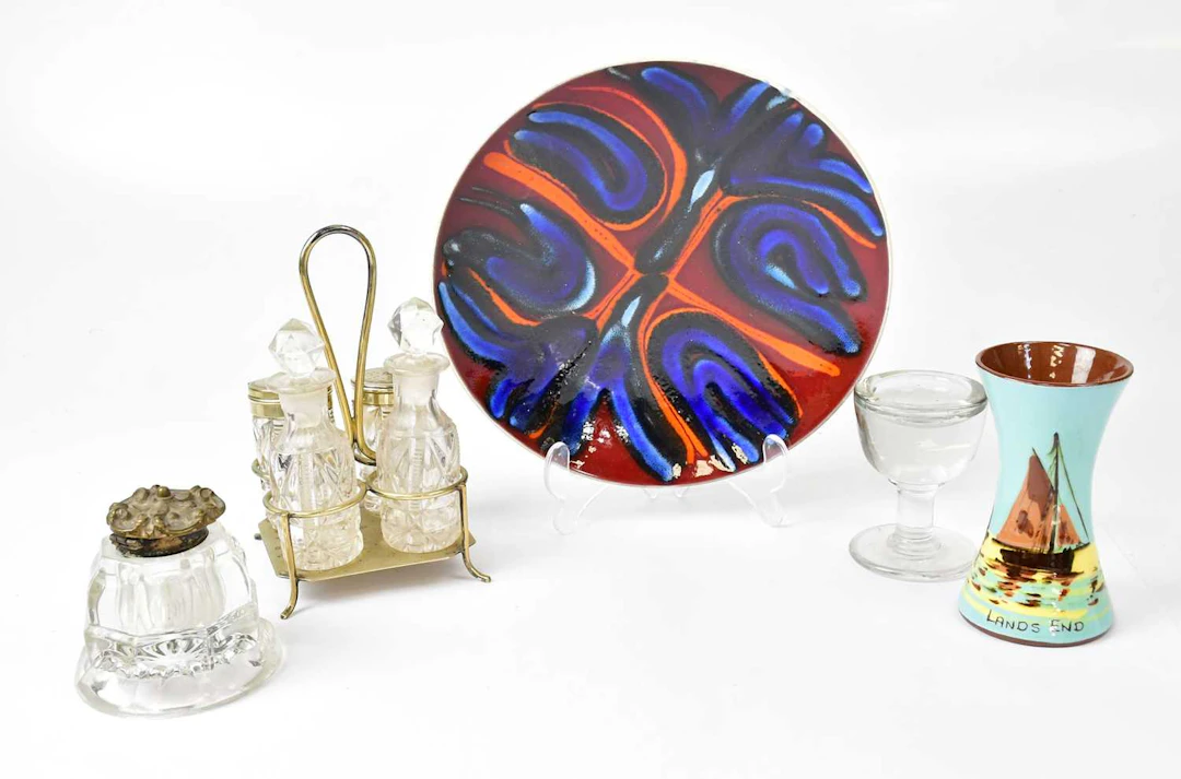 A mixed lot of ceramics and glassware