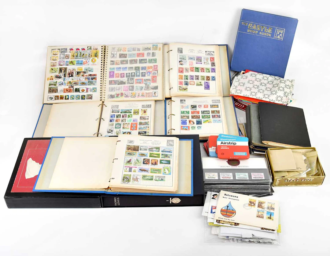WORLD; various albums including 1937 Coronation Omnibus mint