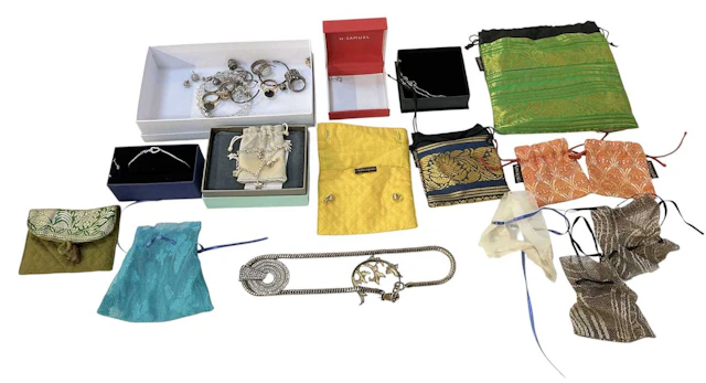A quantity of assorted costume jewellery including 925 silver
