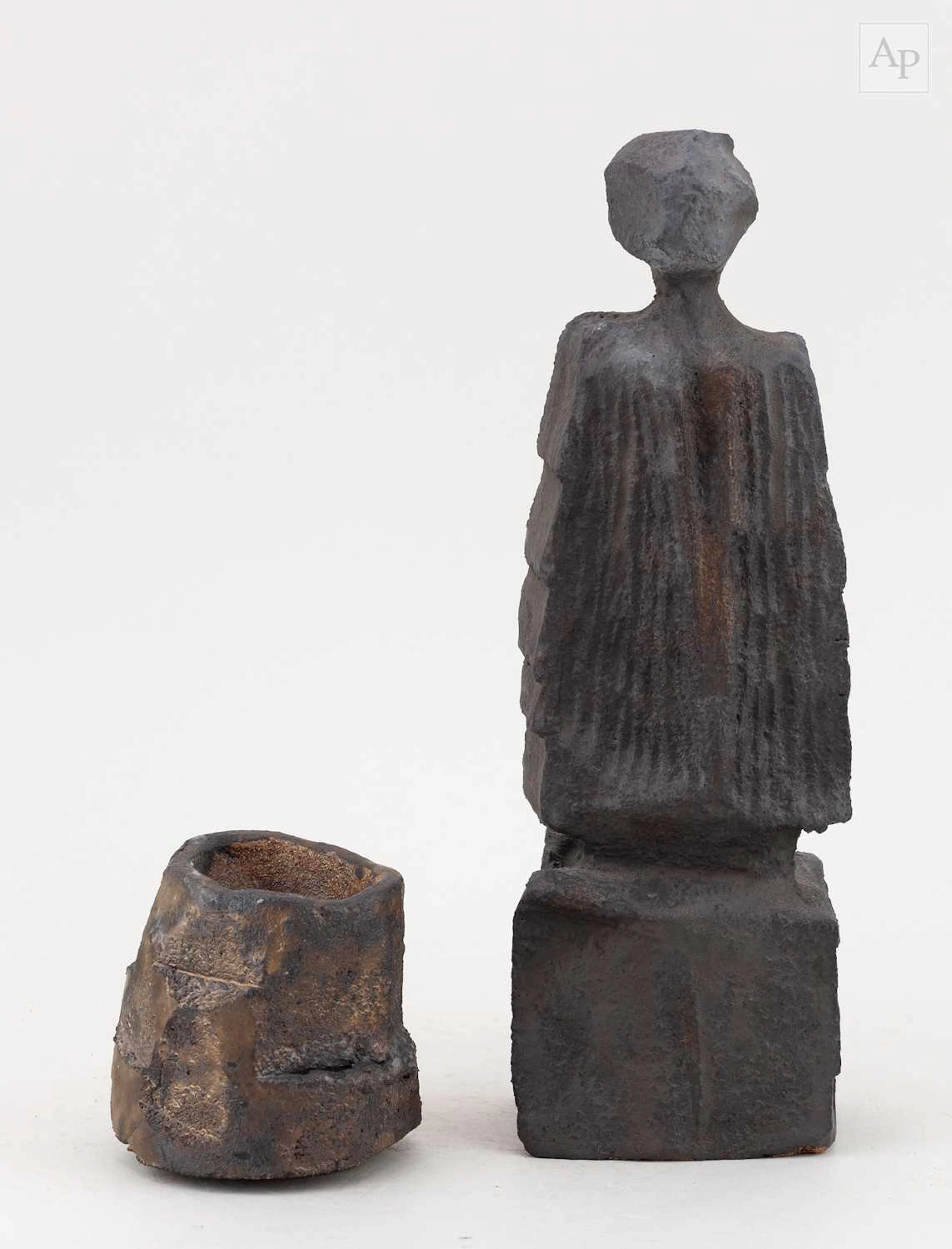 NIGEL EDMONDSON (1941-2025); a stoneware stylised figure covered in bronze glaze