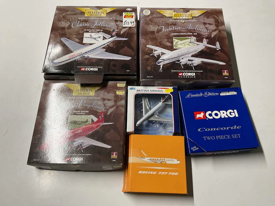 CORGI; four Corgi Aviation commercial modelaircraft