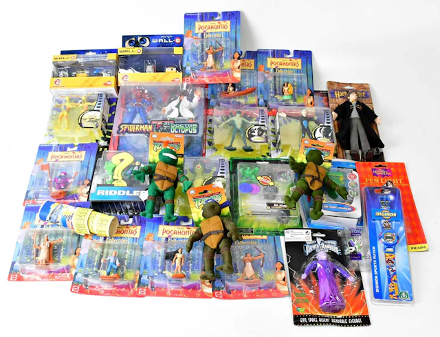 Various cinema action figures including 'Harry Potter and...