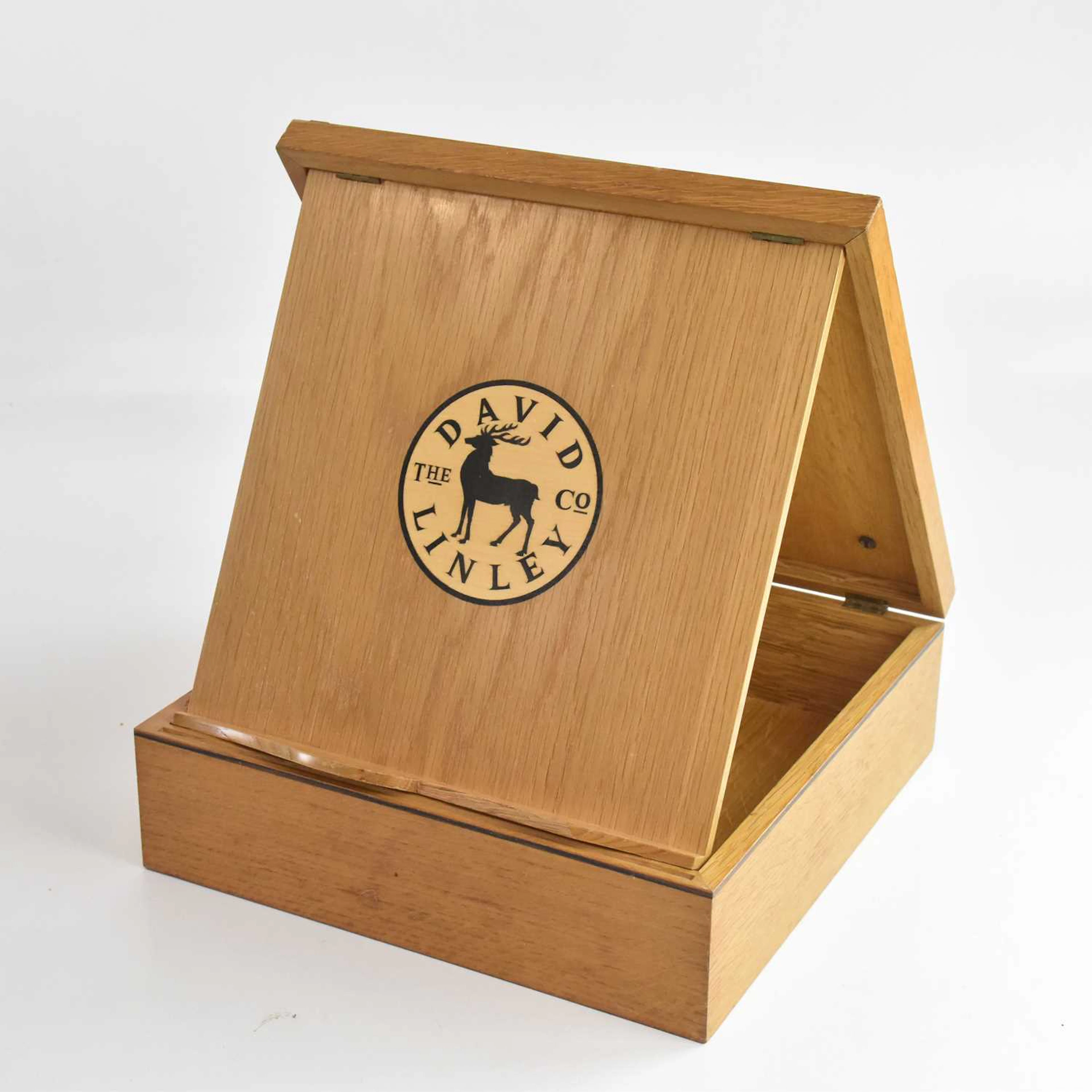 DAVID LINLEY; a modern inlaid oak storage box with hinged cover