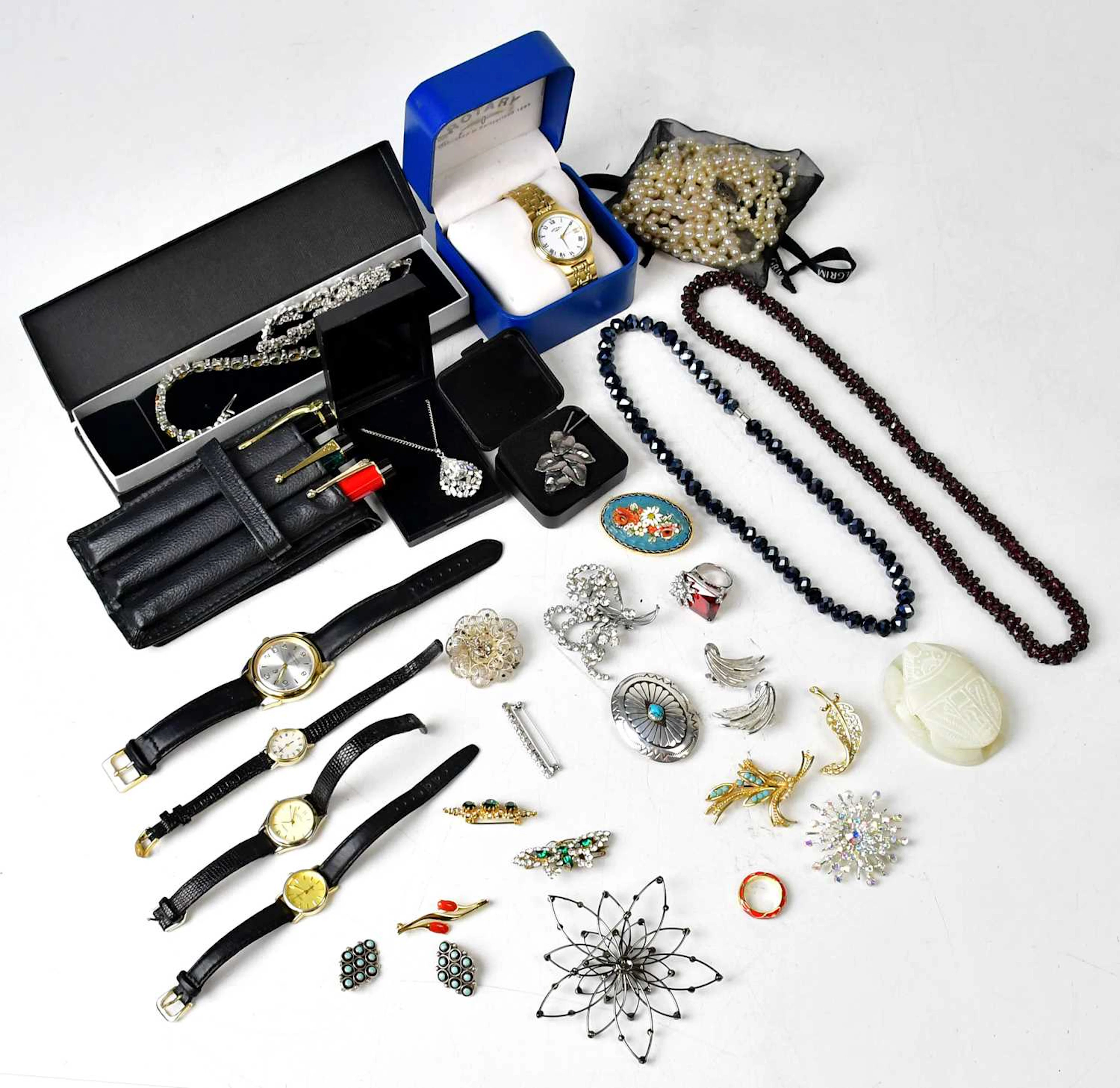 A group of costume jewellery