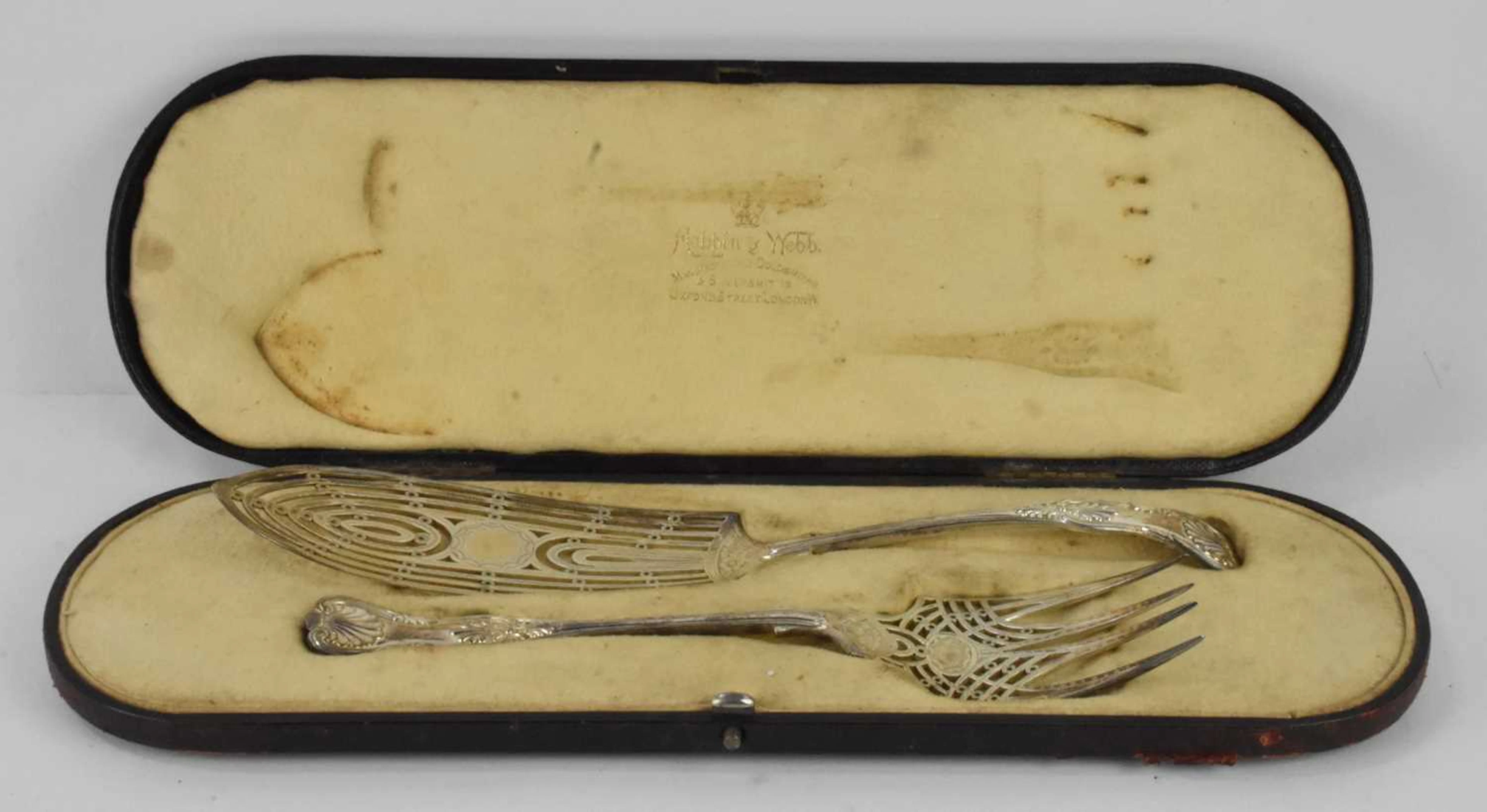 MAPPIN & WEBB LTD; a cased pair of Victorian hallmarked silver fish servers