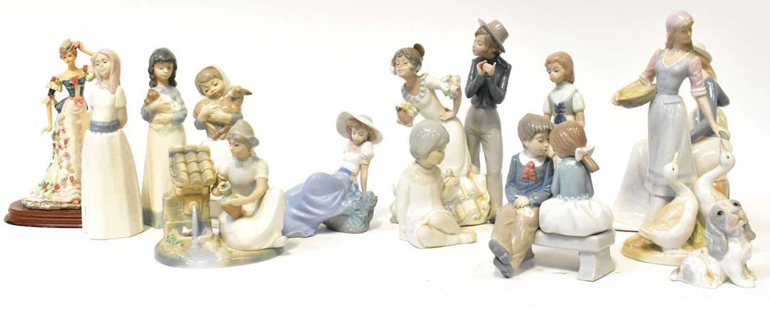 A collection of Spanish porcelain Lladro style figures (some af)