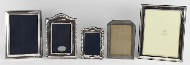 A George V Art Deco hallmarked silver easel back photograph frame