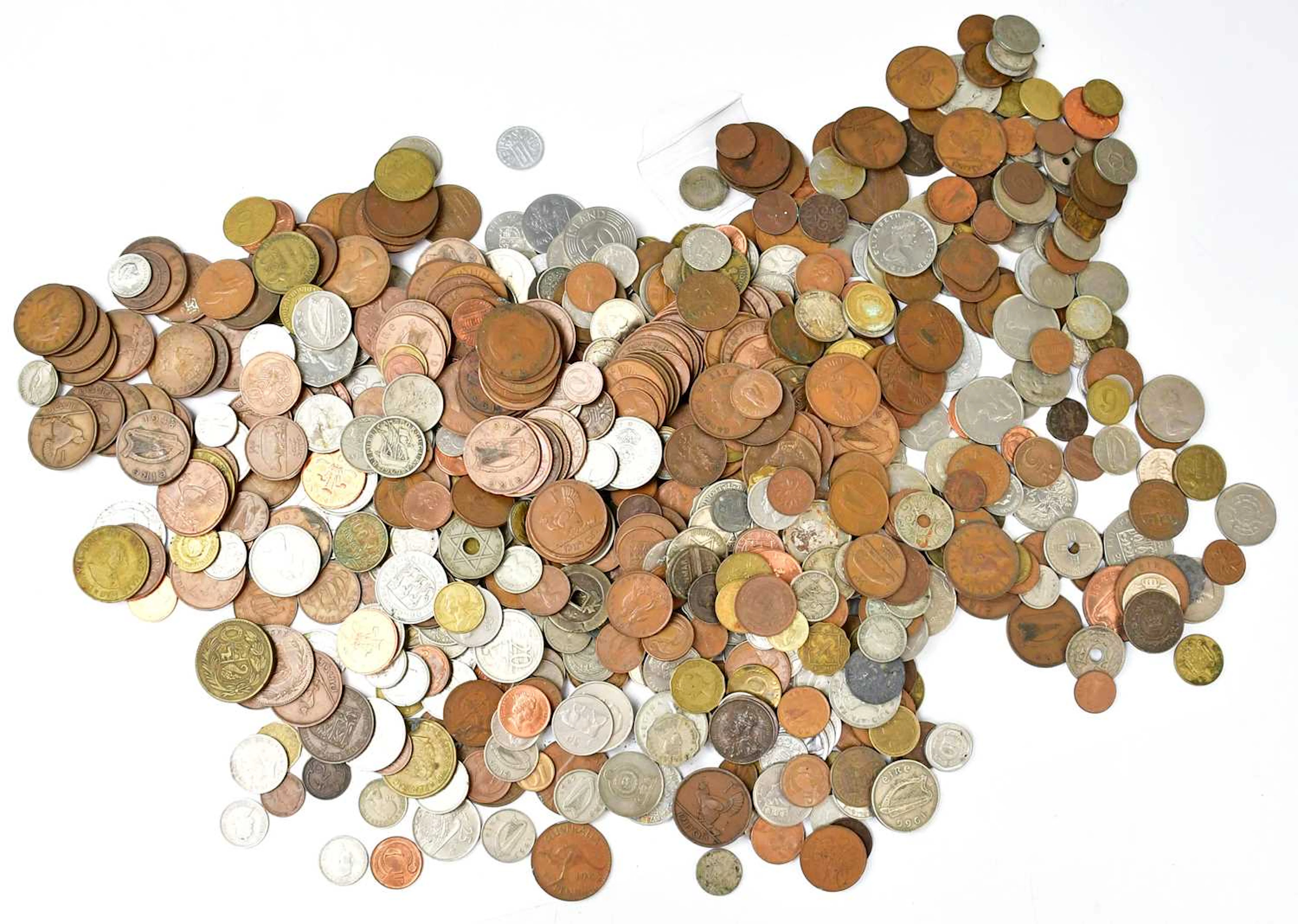 A collection of UK and worldwide 20th century coins