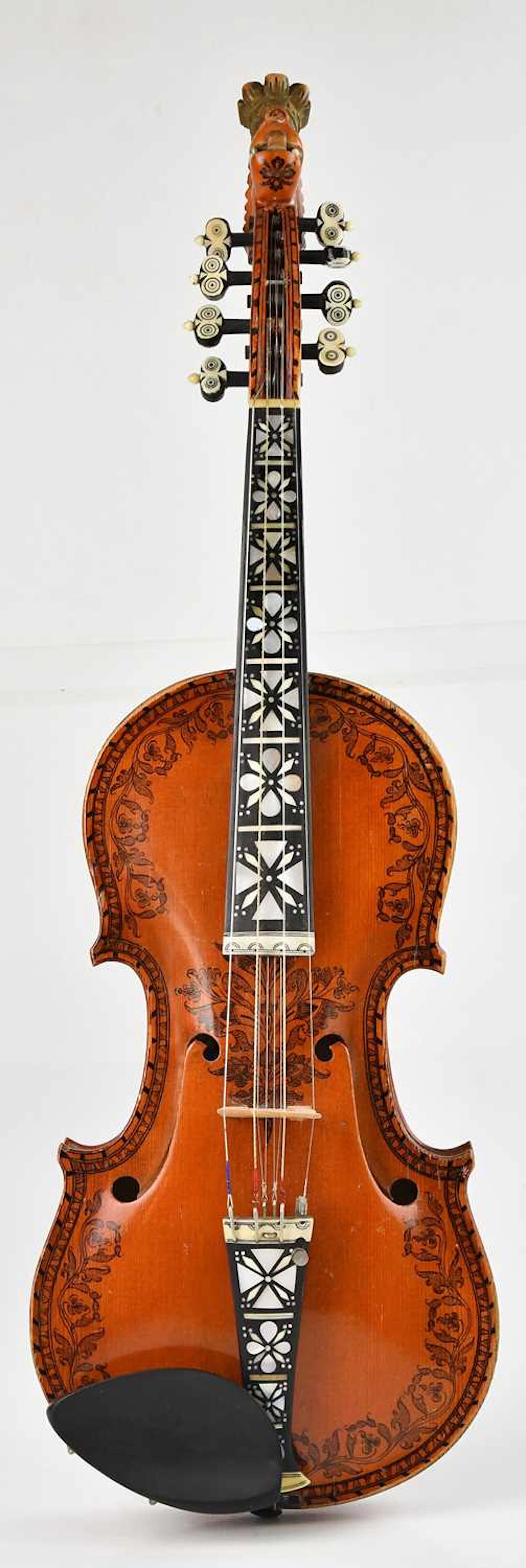 TORLEIV FRØYSAA; a Hardanger fiddle with interior label dated 1921