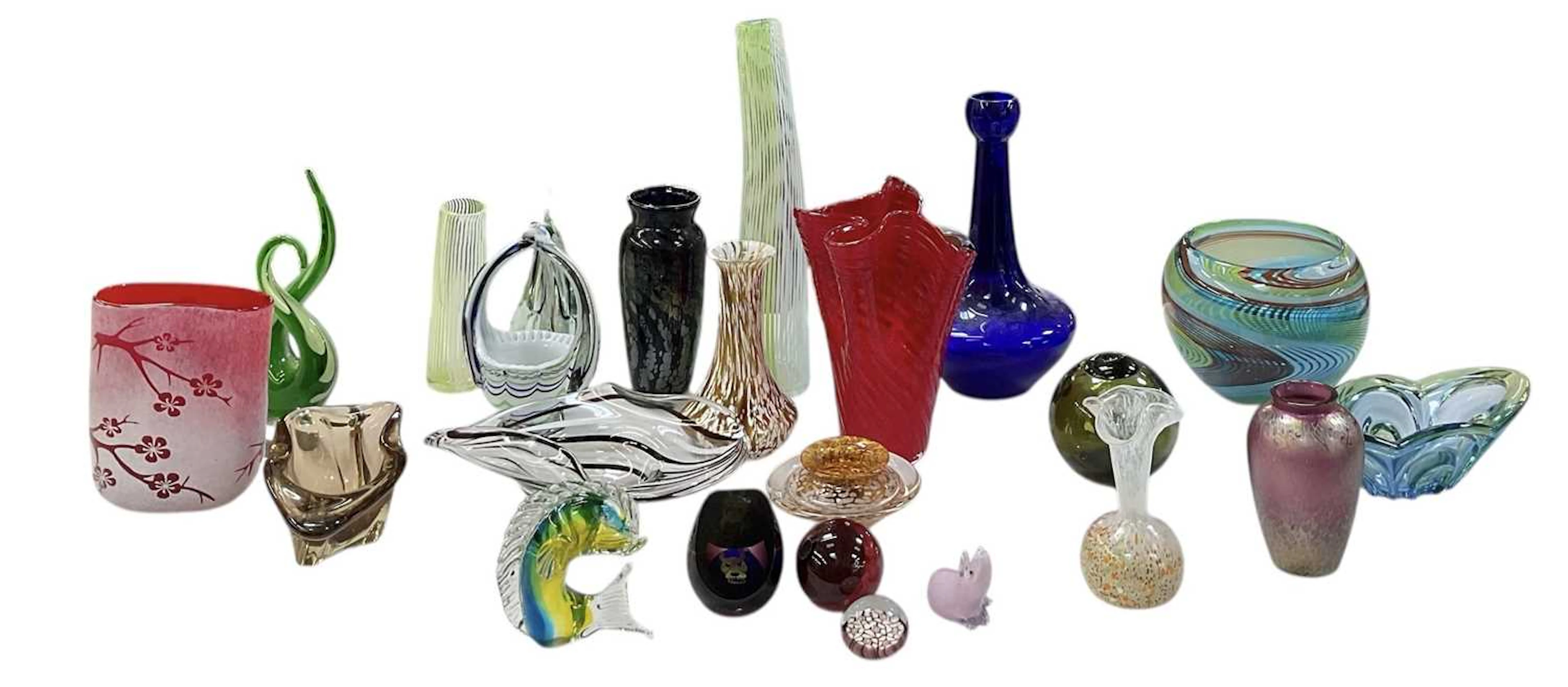 IN THE STYLE OF DINO MARTENS FOR MURANO; an Aureliano Toso glass vase