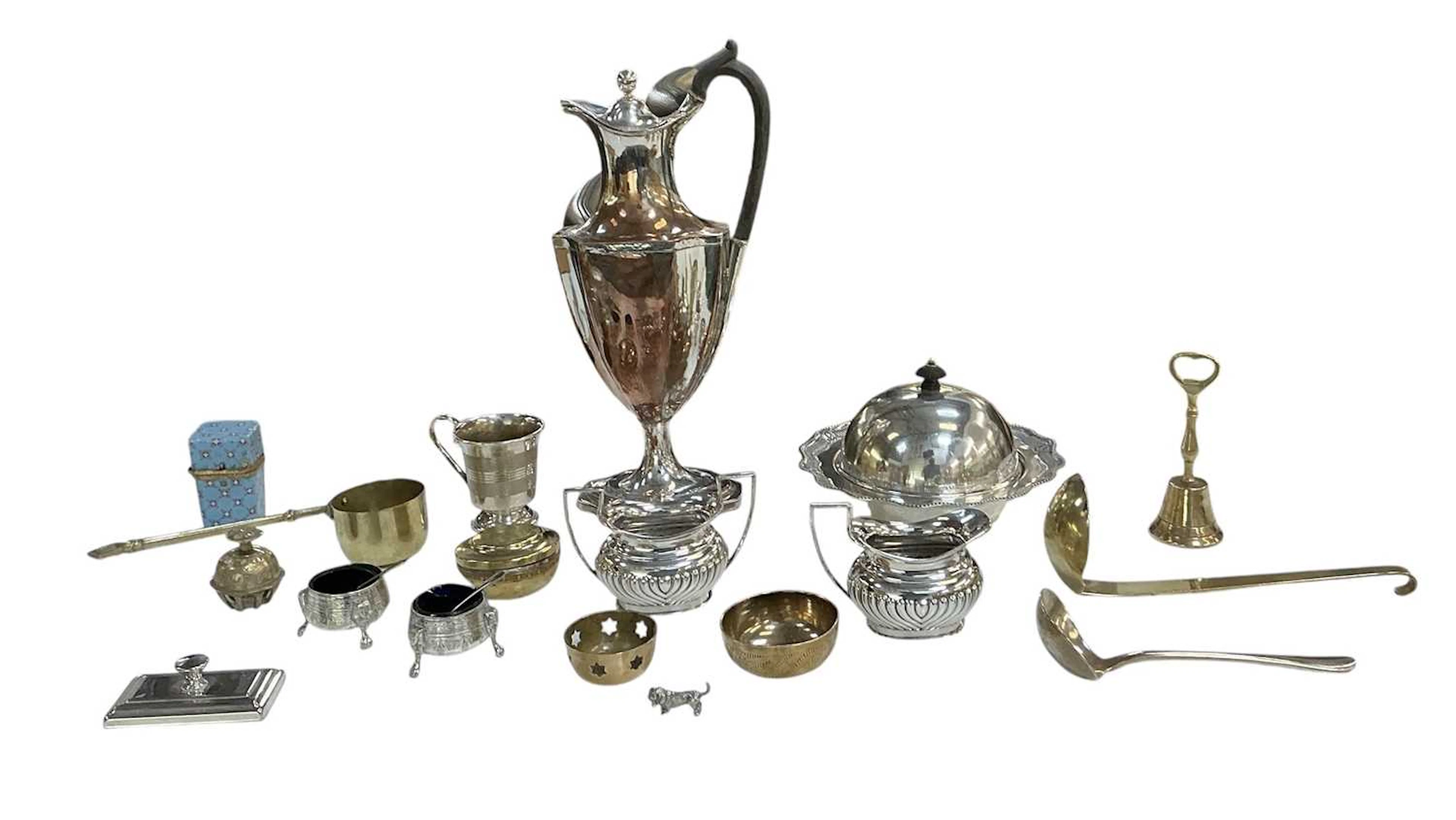 A small quantity of assorted silver plated items and metalware