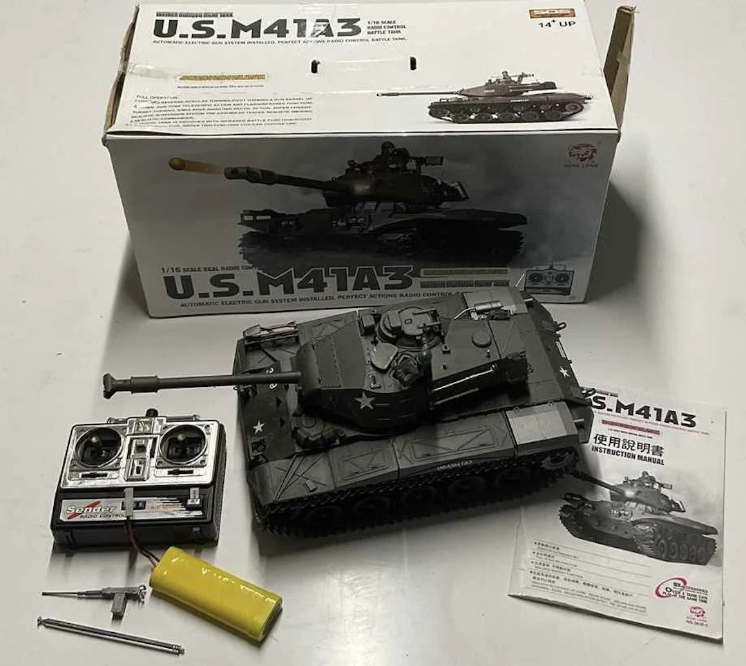 HENG LONG; a remote control US tank