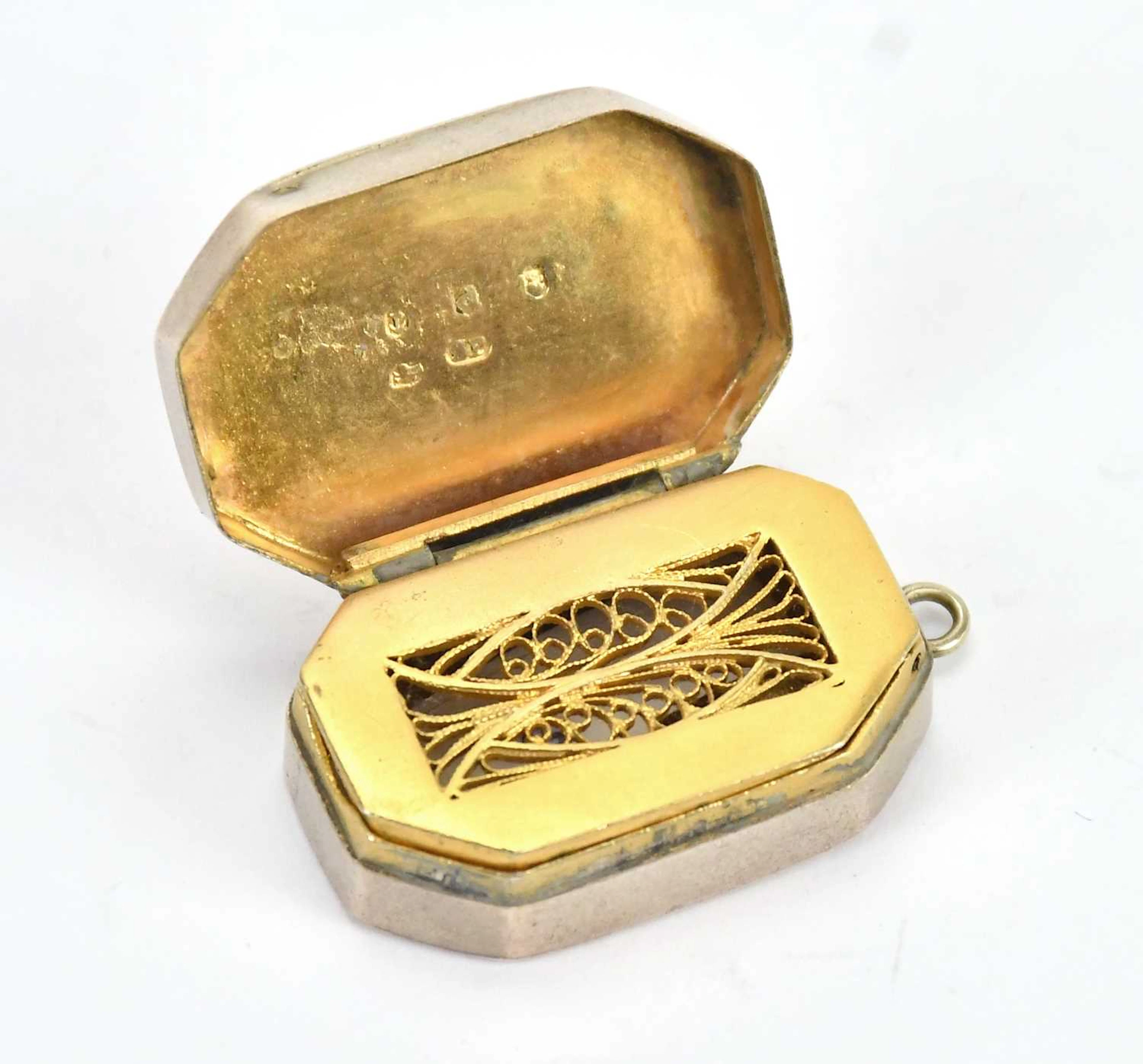 JOSEPH WILMORE; a George III hallmarked silver vinaigrette of plain shaped form