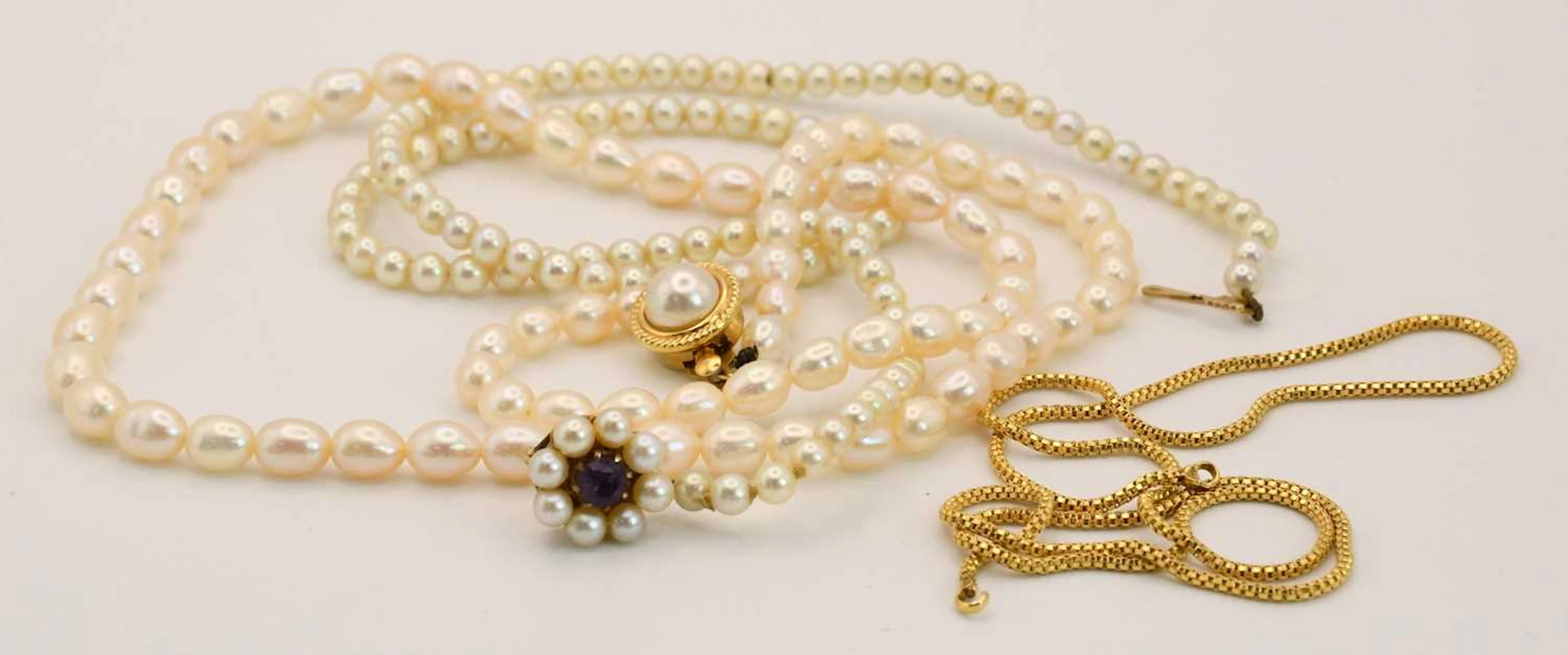 Two cultured pearl necklaces