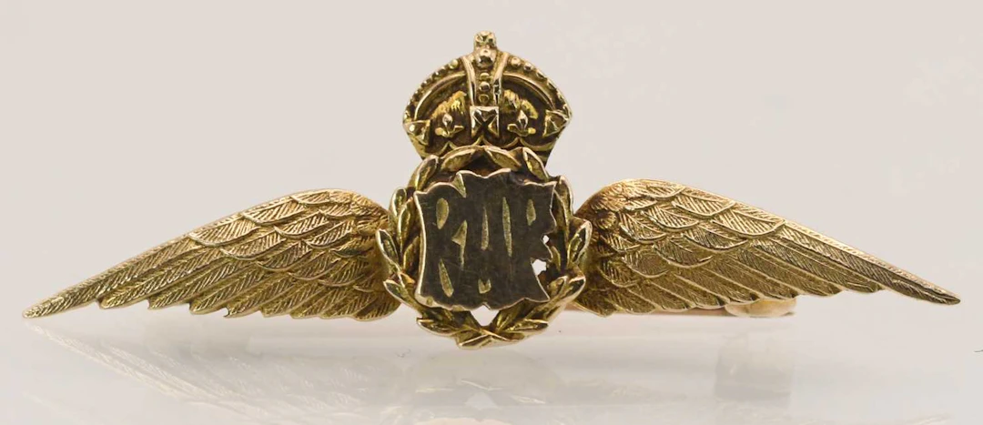A 9ct yellow gold RAF sweetheart wing brooch