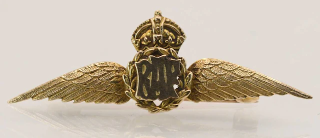 A 9ct yellow gold RAF sweetheart wing brooch