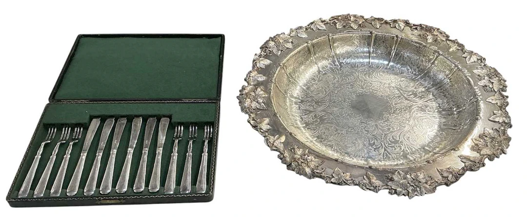 BARKER ELLIS; a large and impressive good quality silver...