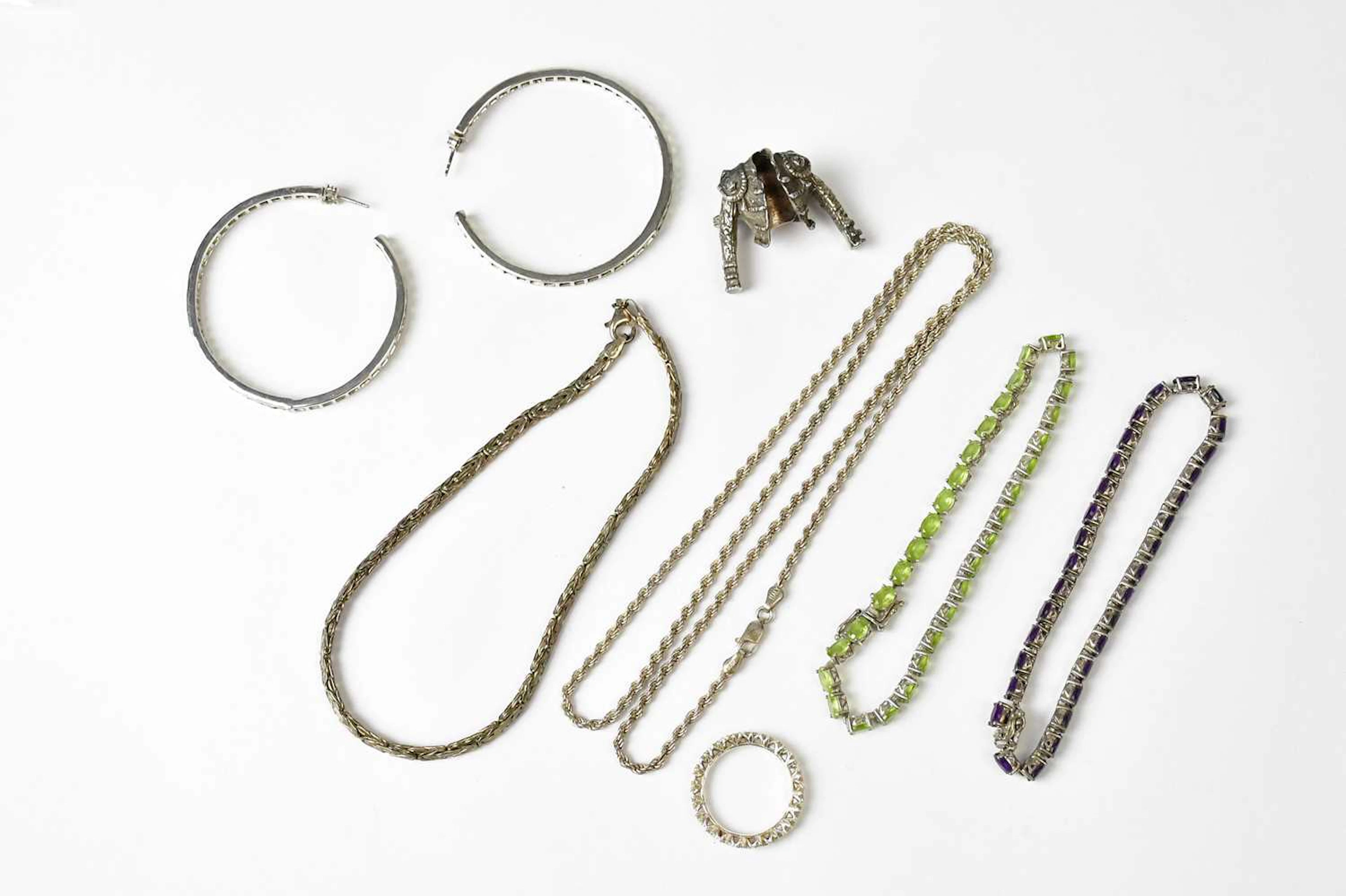 A group of 925 silver jewellery