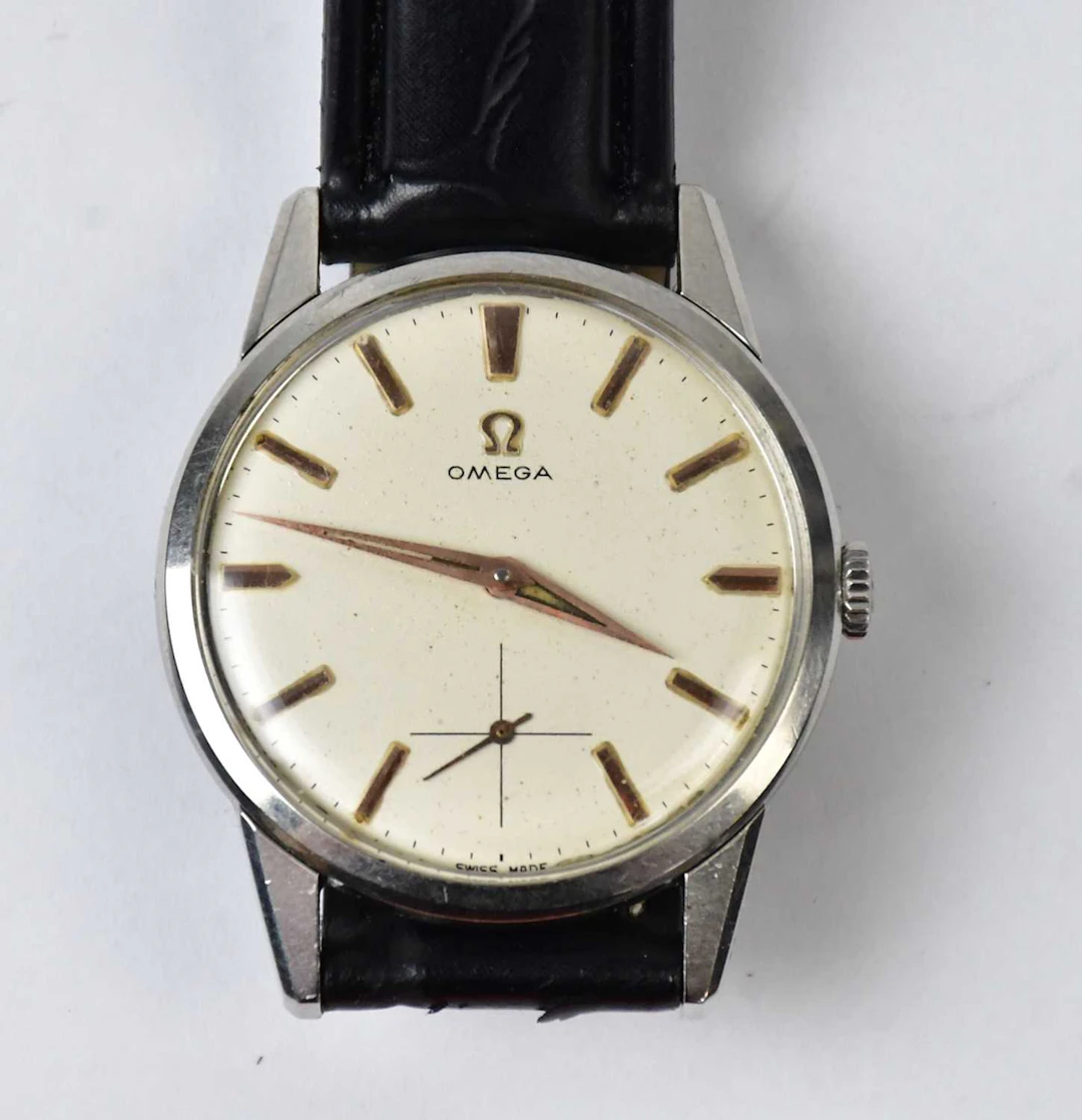 OMEGA; a 1960s gentlemen's manual wind wristwatch