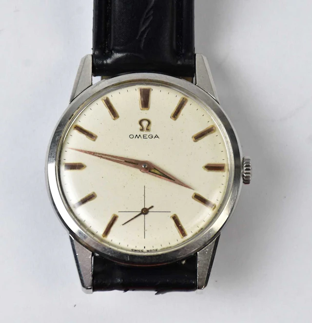 OMEGA; a 1960s gentlemen's manual wind wristwatch