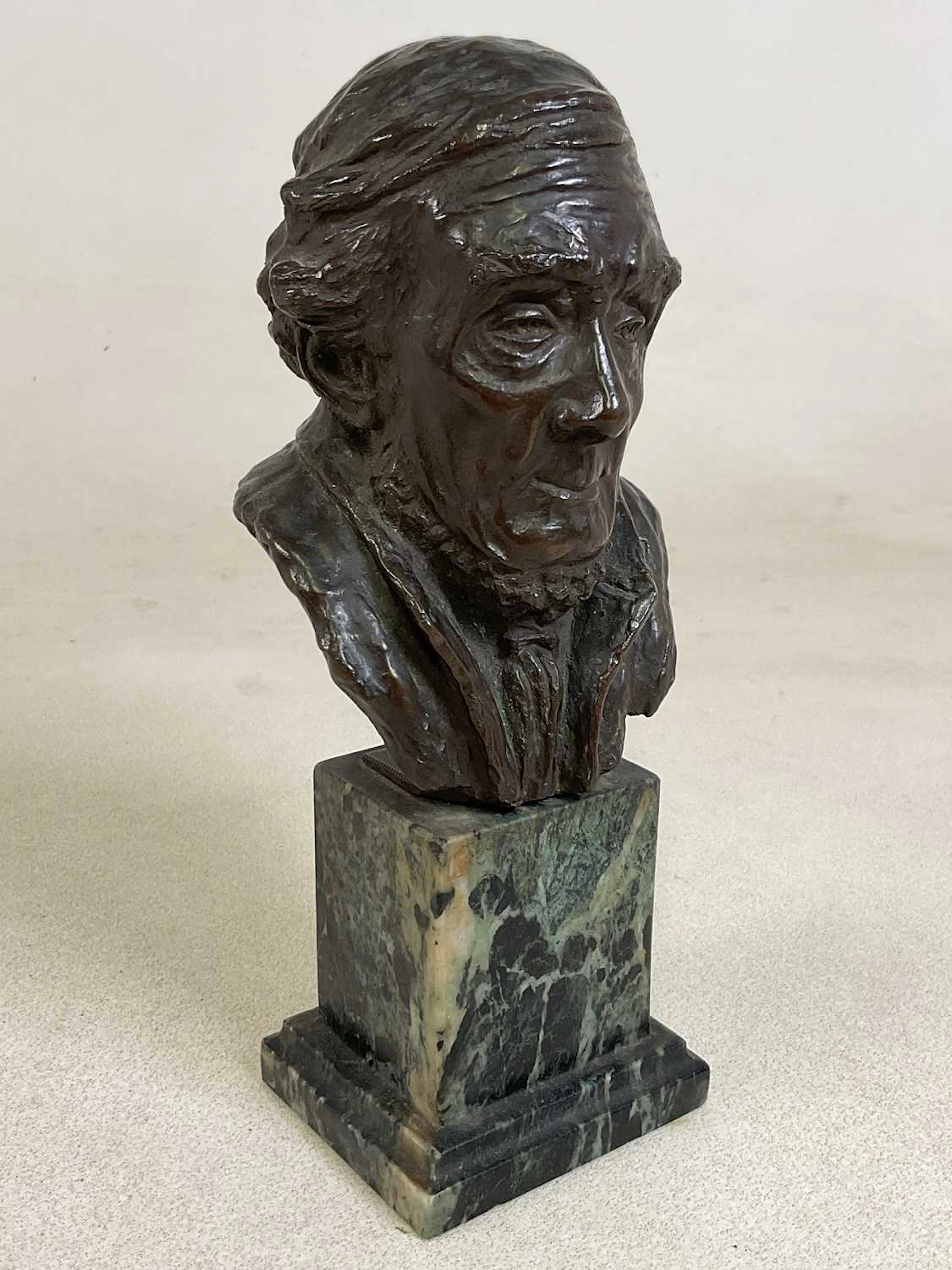 ALFREDA BERESFORD; a bronze sculptural portrait bust