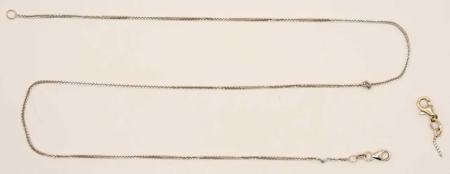 A 14ct white gold fine dainty link necklace