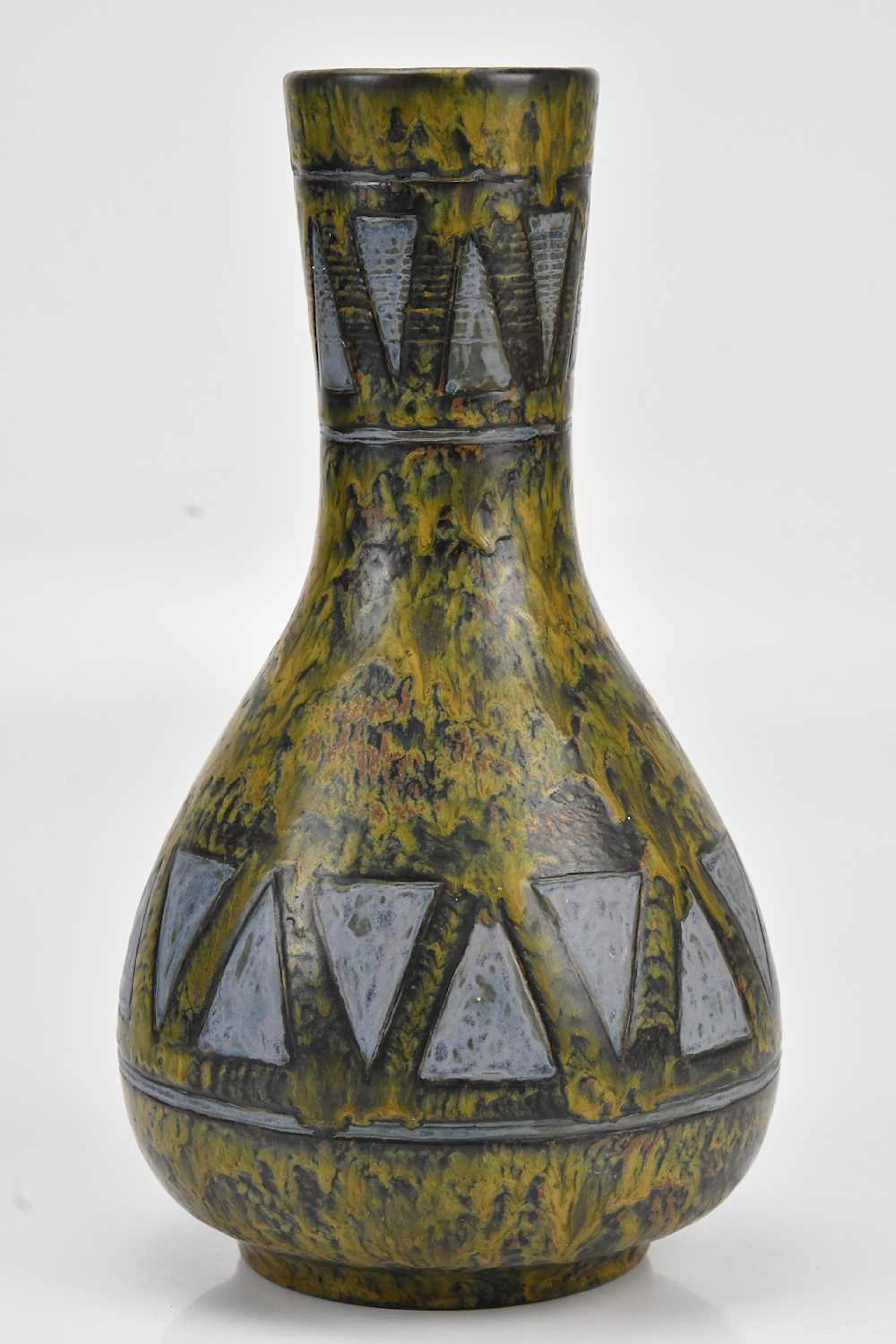 LLADRÓ; a 'Bucaro' vase