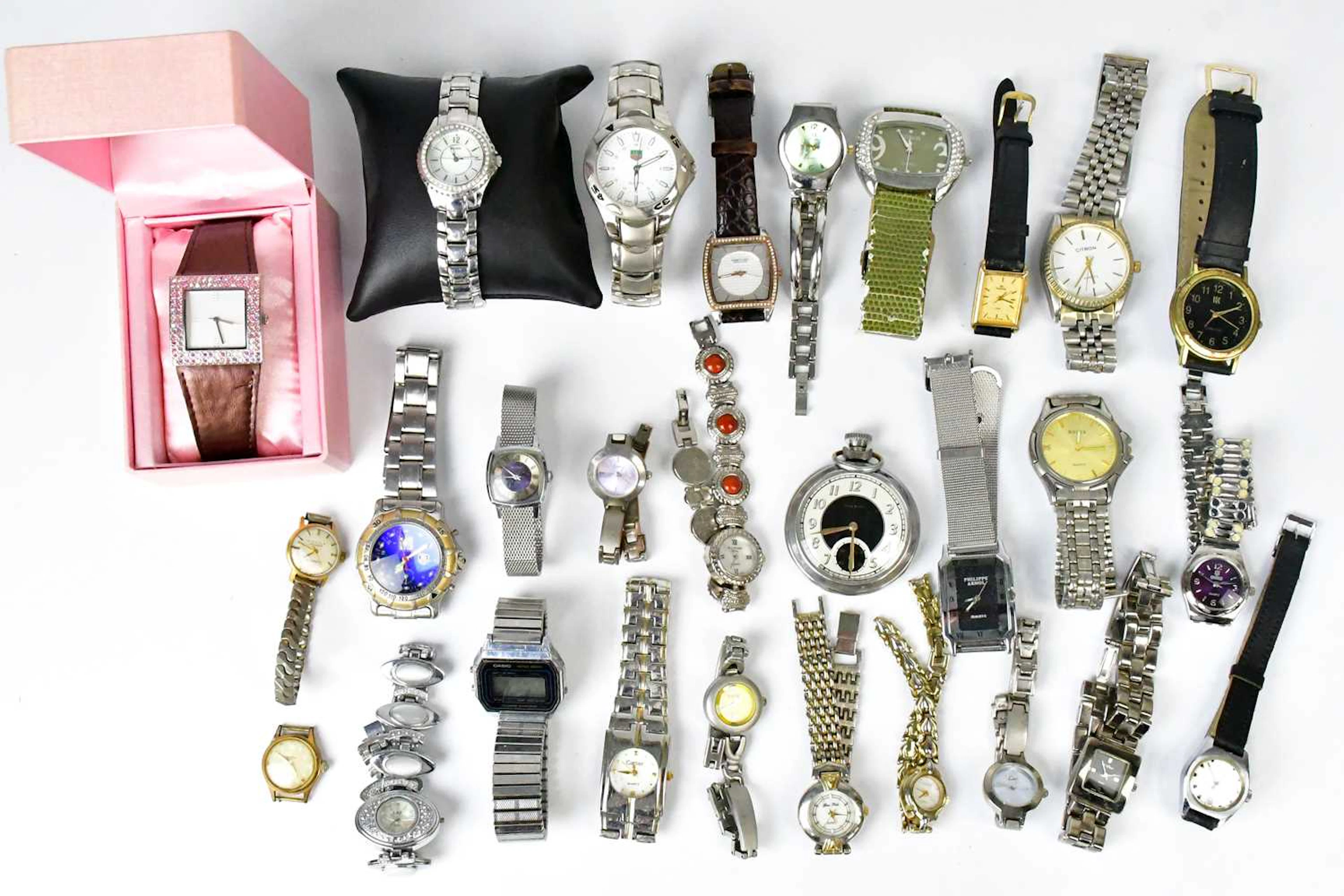 A quantity of fashion wristwatches