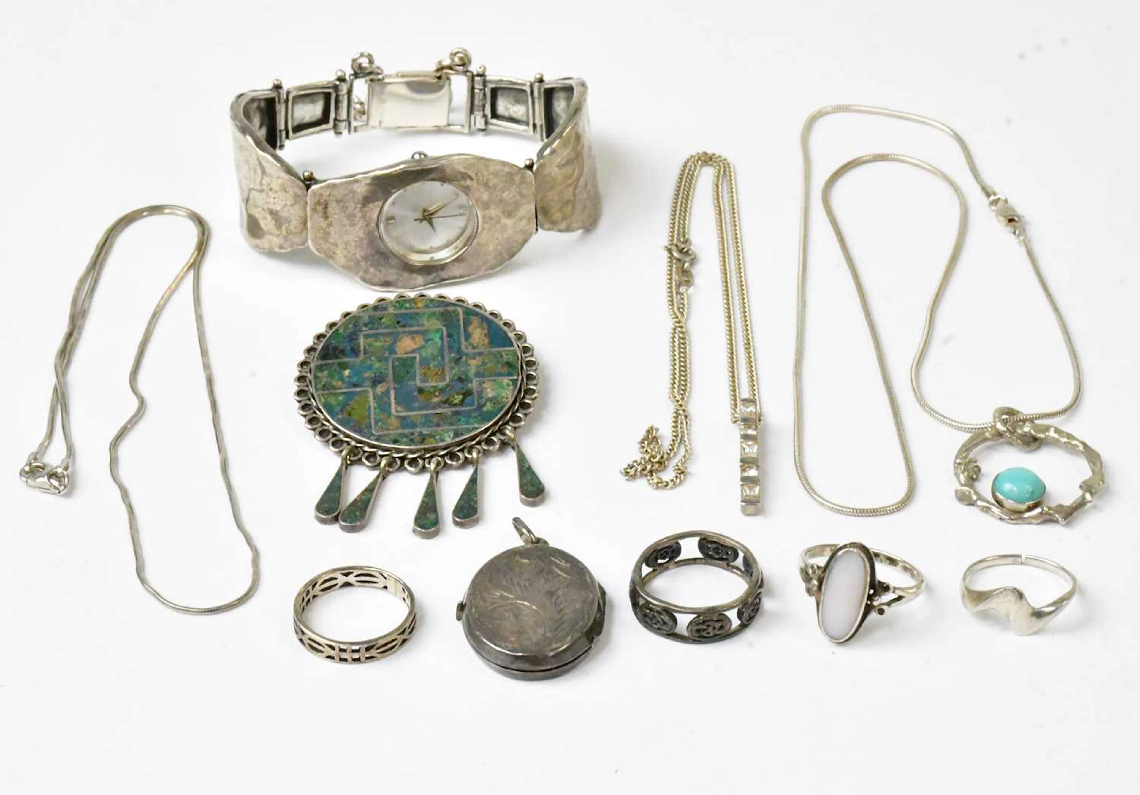 A group of 925 silver jewellery