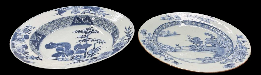 Two 18th/19th century Chinese Export ware blue and white...