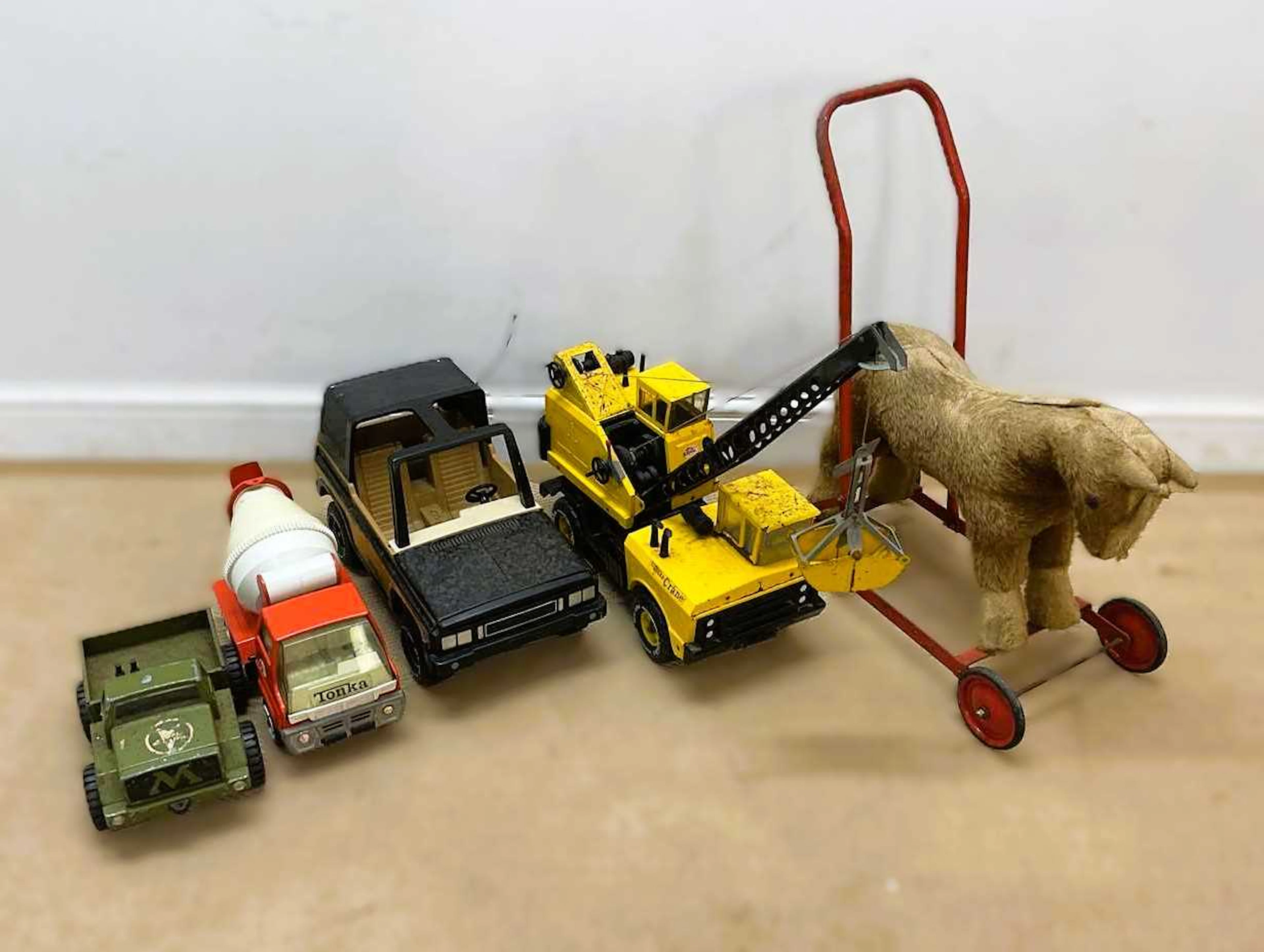 TONKA; toy vehicles