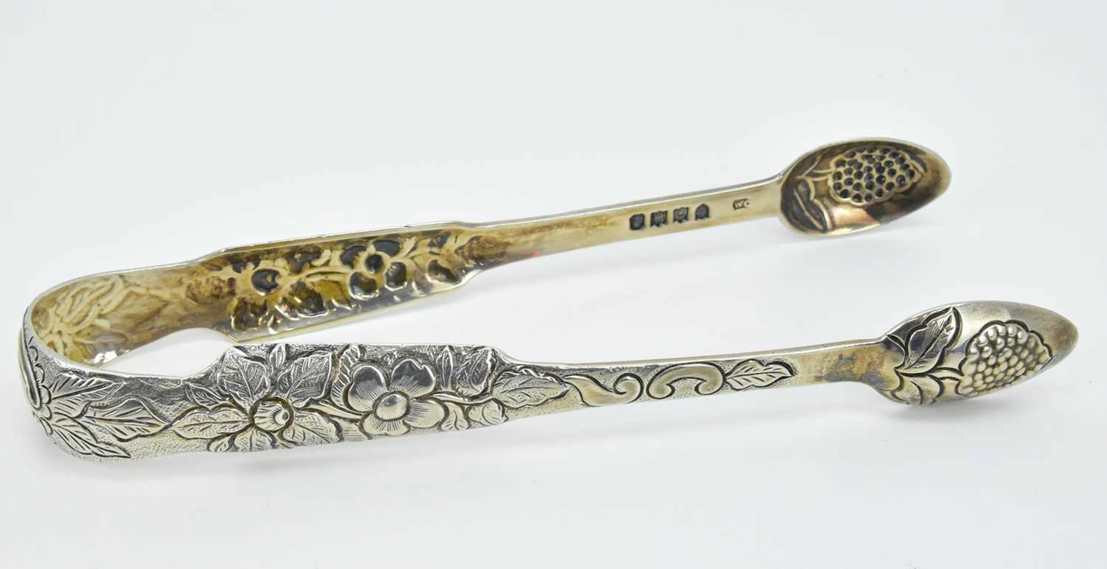 WILLIAM CUMMINGS; a pair of George IV Irish 1828 large tongs