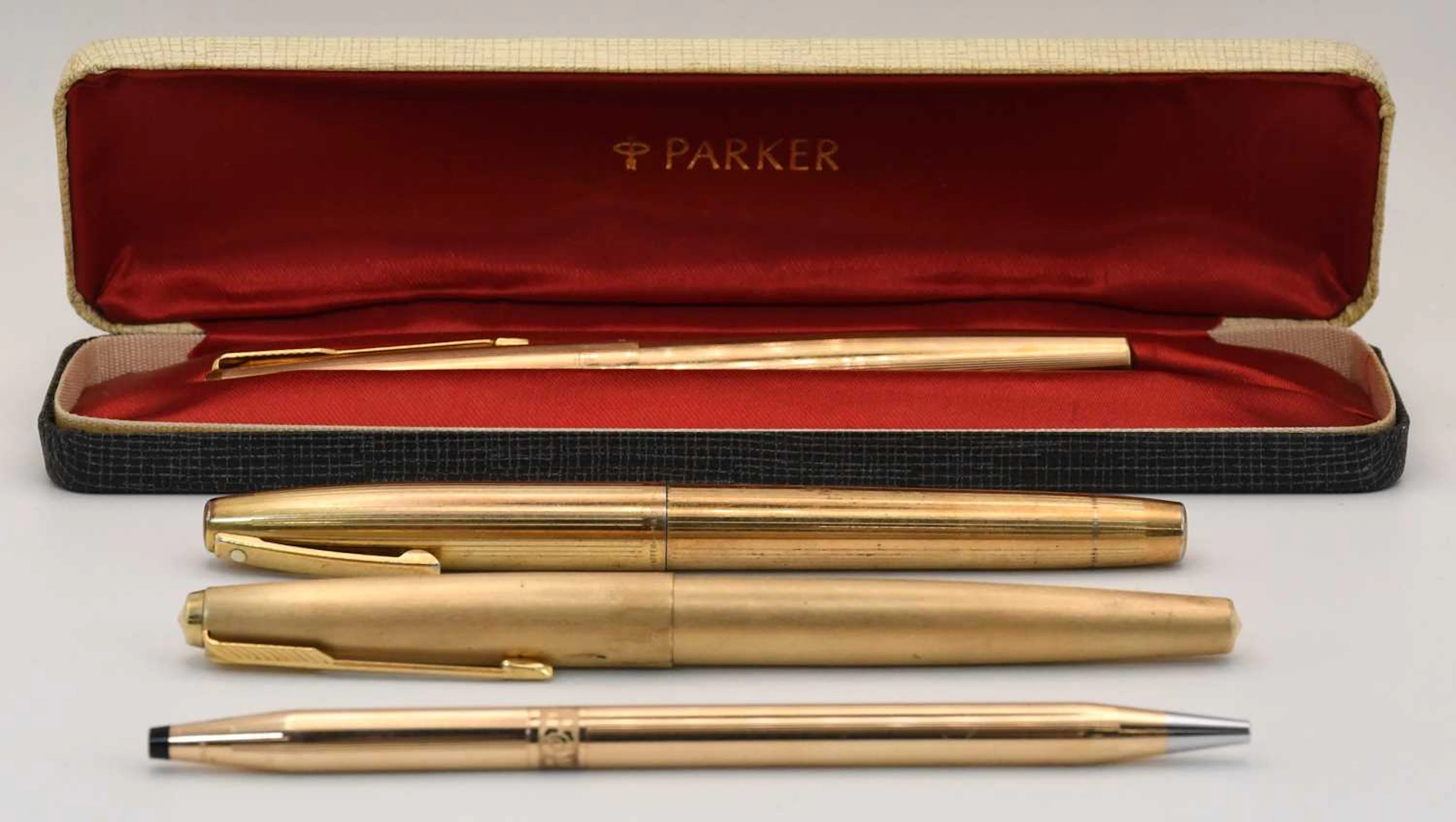 PARKER; a boxed gold plated 61 Insignia fountain pen