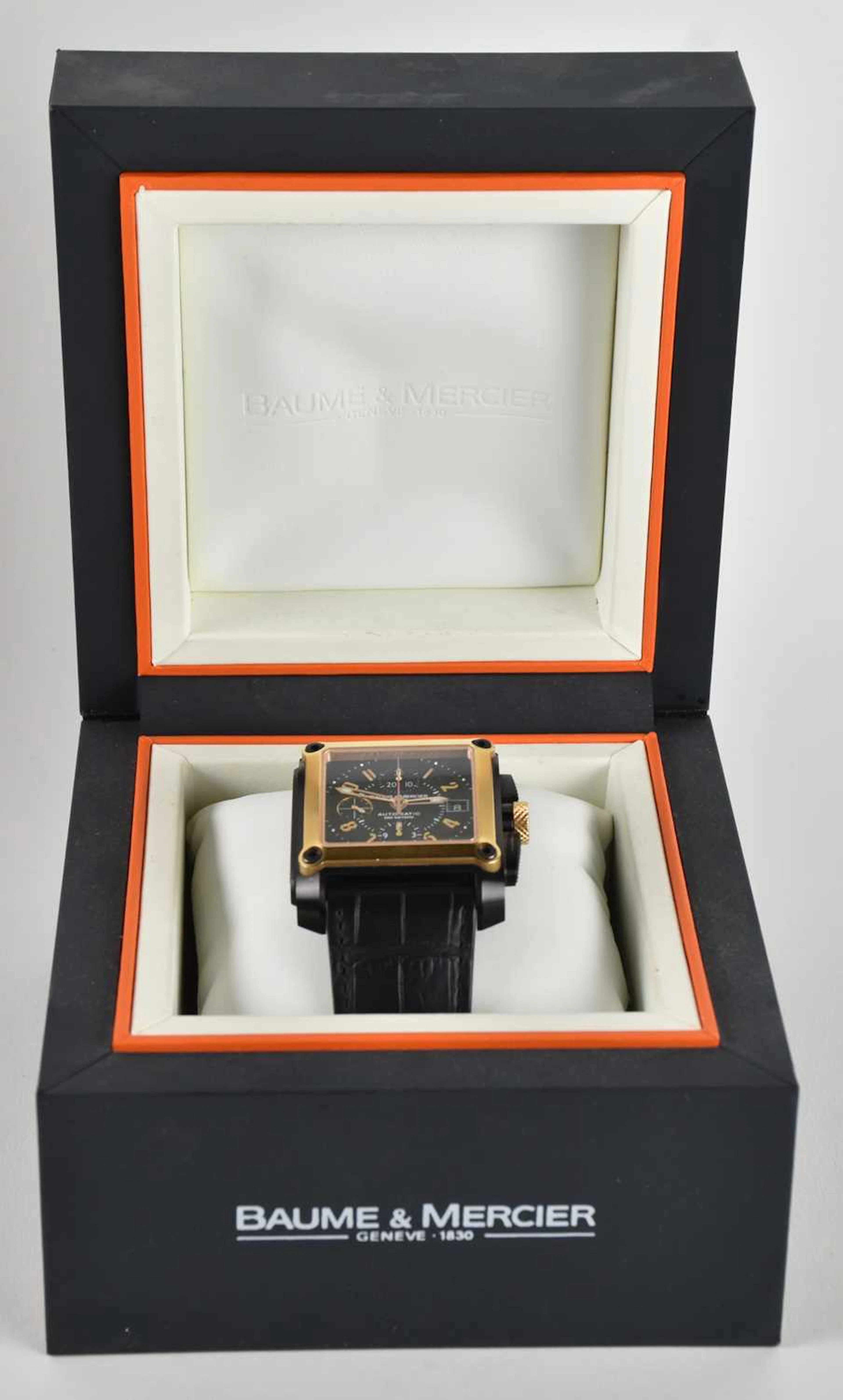 BAUME & MERCIER; a gentleman's Hampton Magnum XXL steel and red gold wristwatch