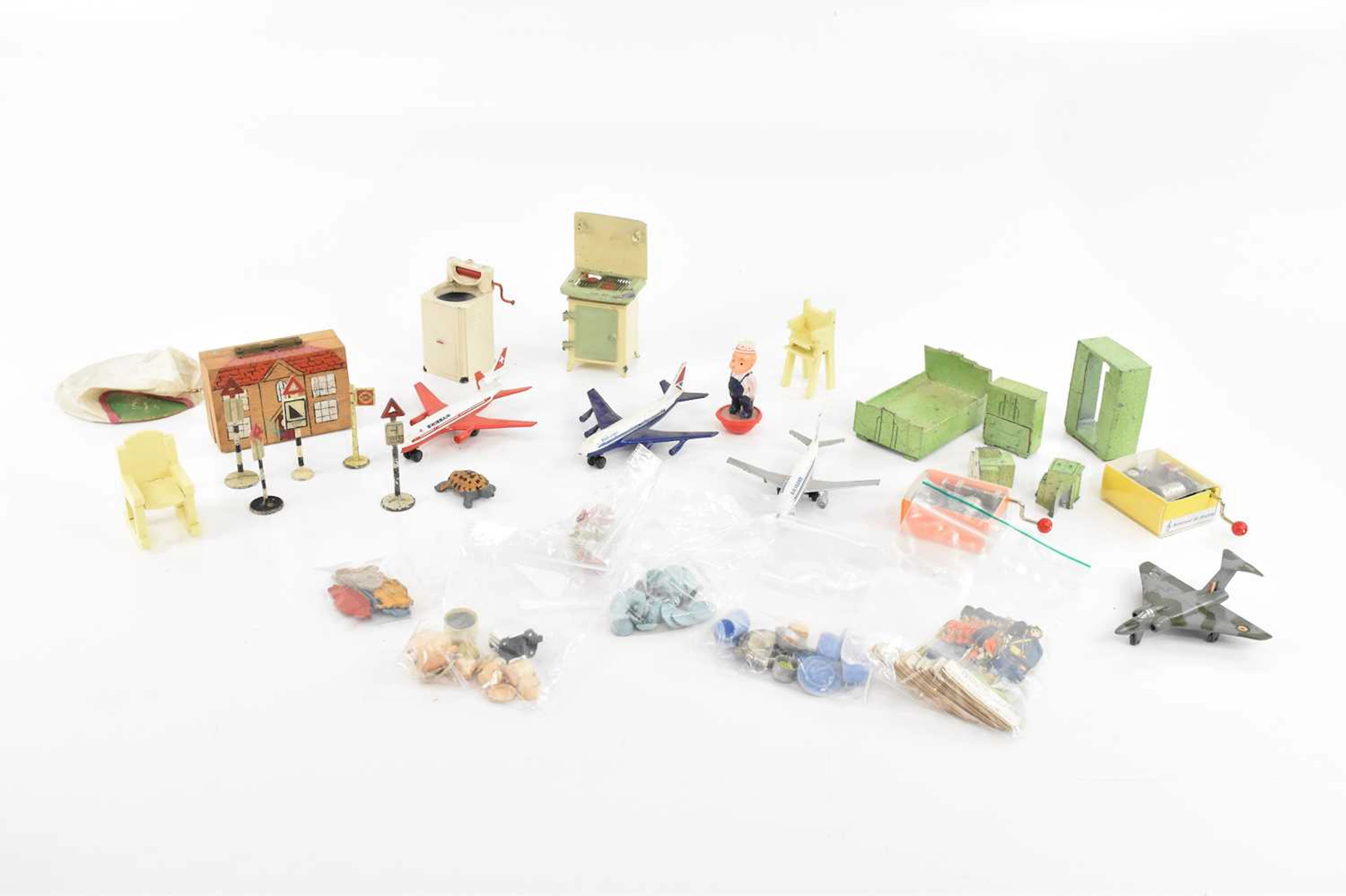 A small collection of diecast model aeroplanes including...