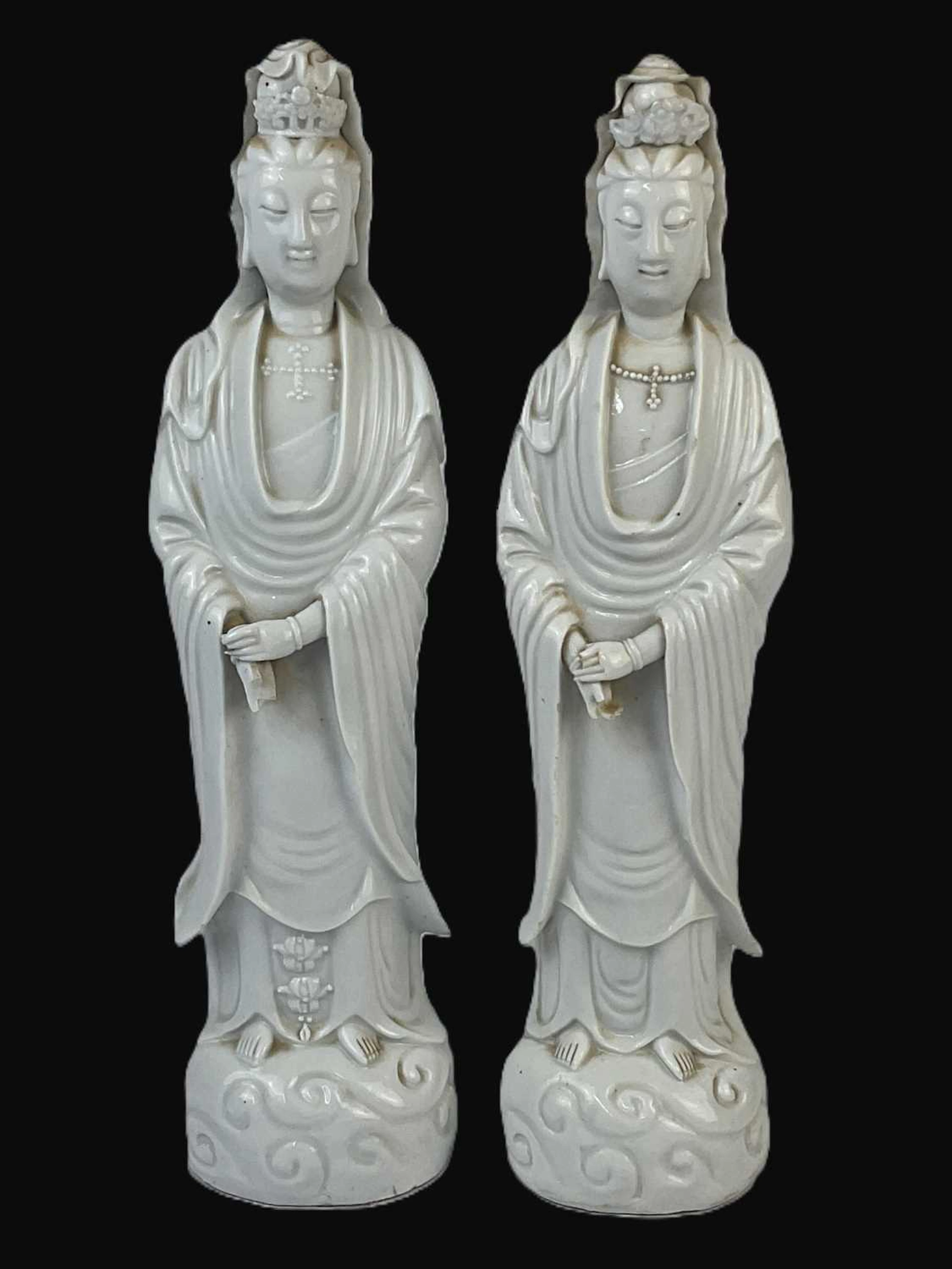 A pair of Chinese porcelain Blanc de Chine figures of Guanyin