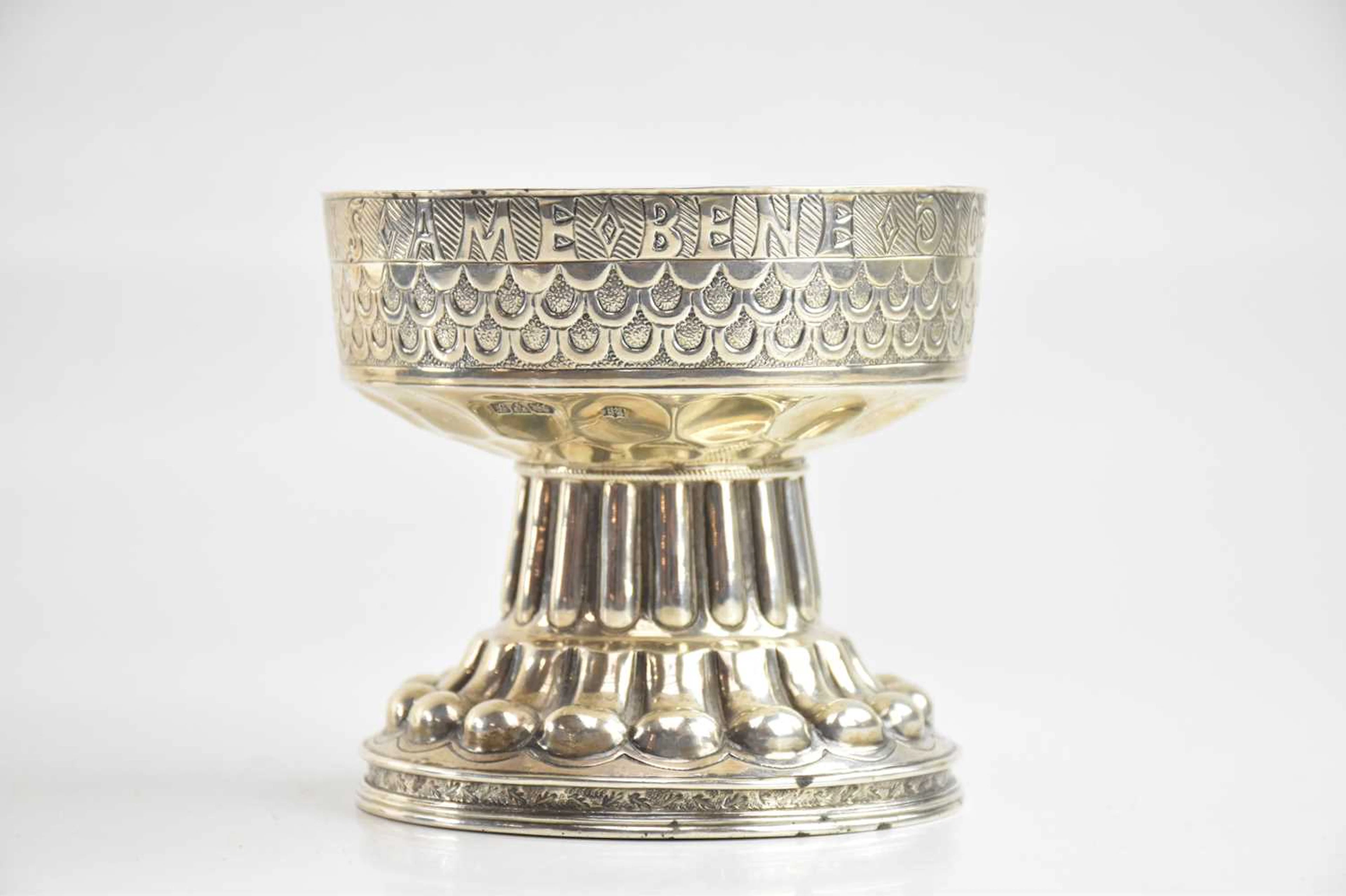 GEORGE NATHAN & RIDLEY HAYES; an Edward VII hallmarked...