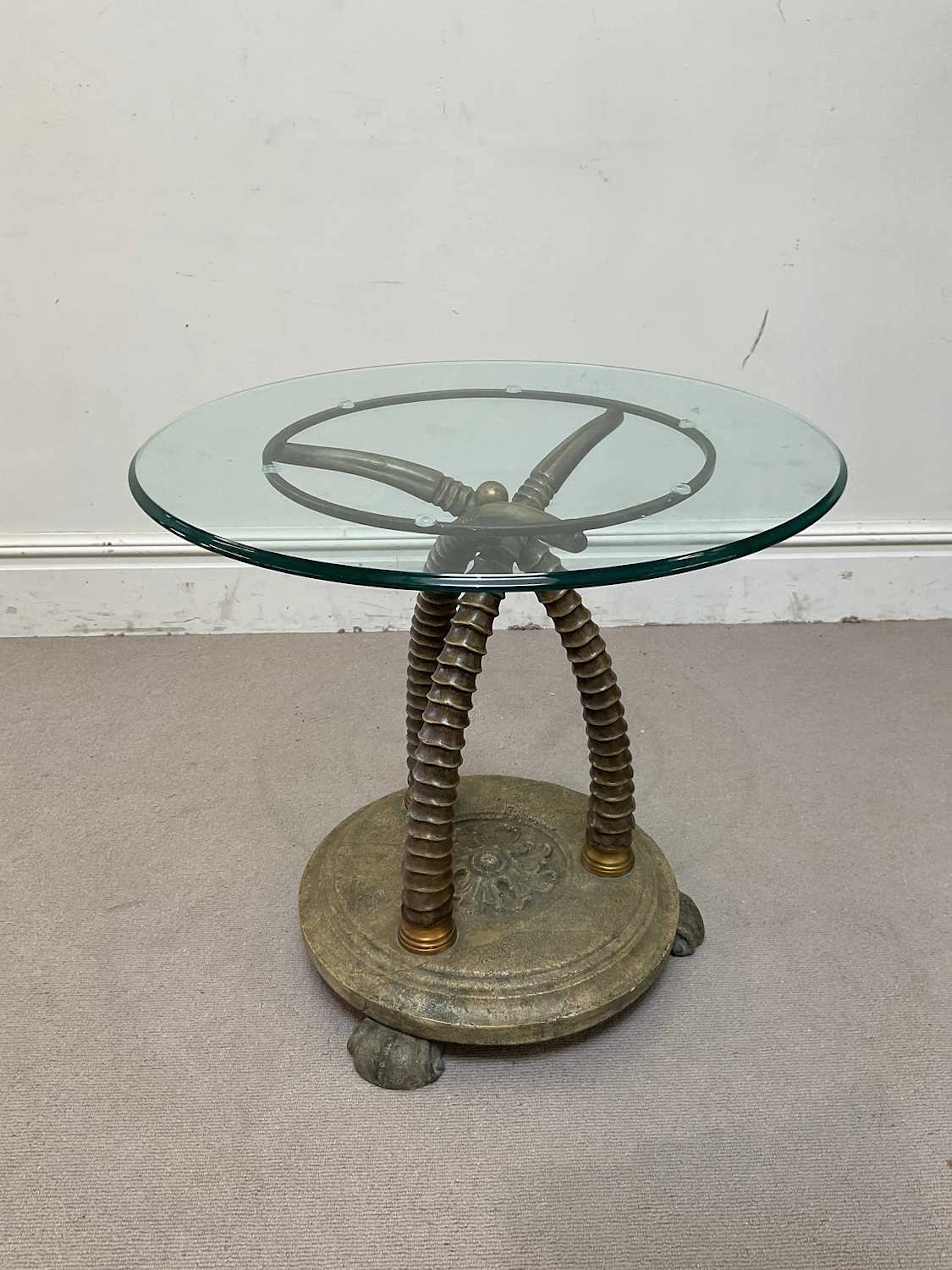 THOMASVILLE HEMINGWAY; a ‘Masai’ table